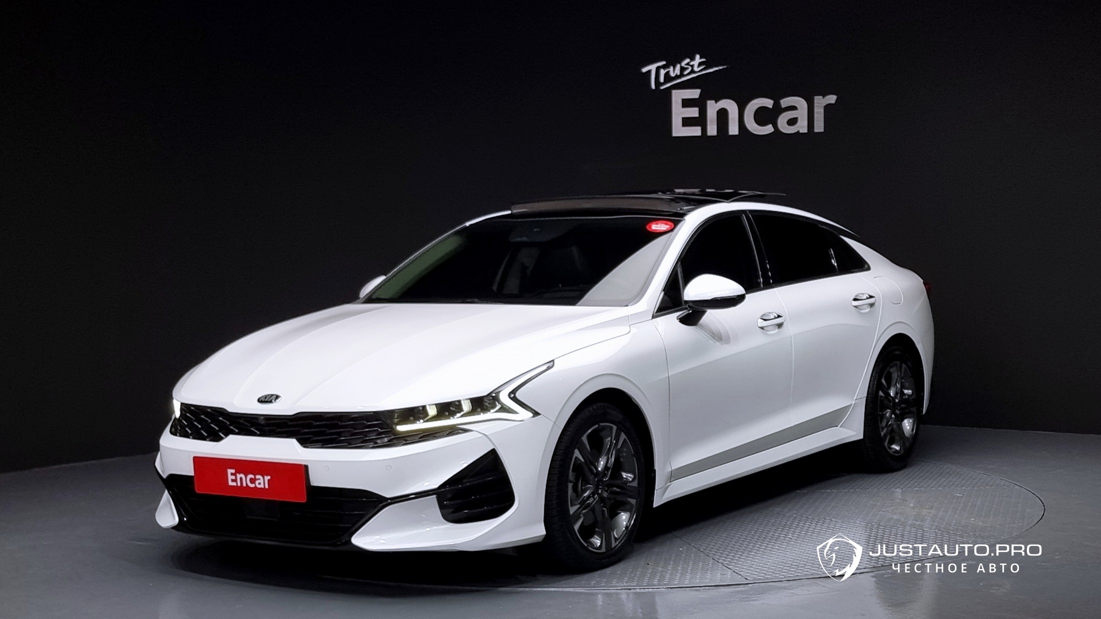 Автомобиль Kia K5