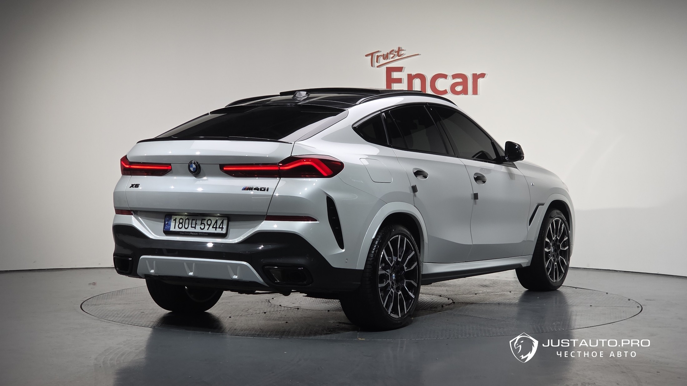 Автомобиль BMW X6