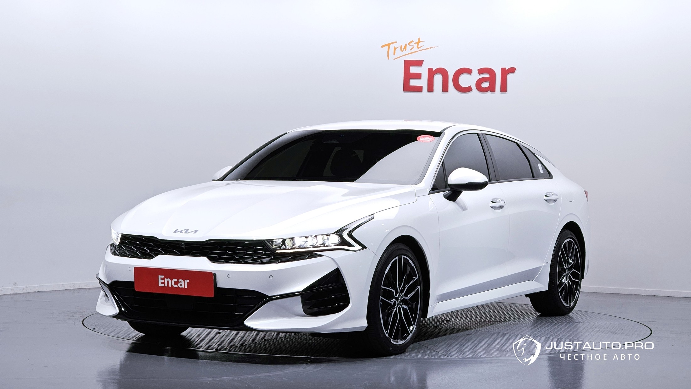 Автомобиль Kia K5