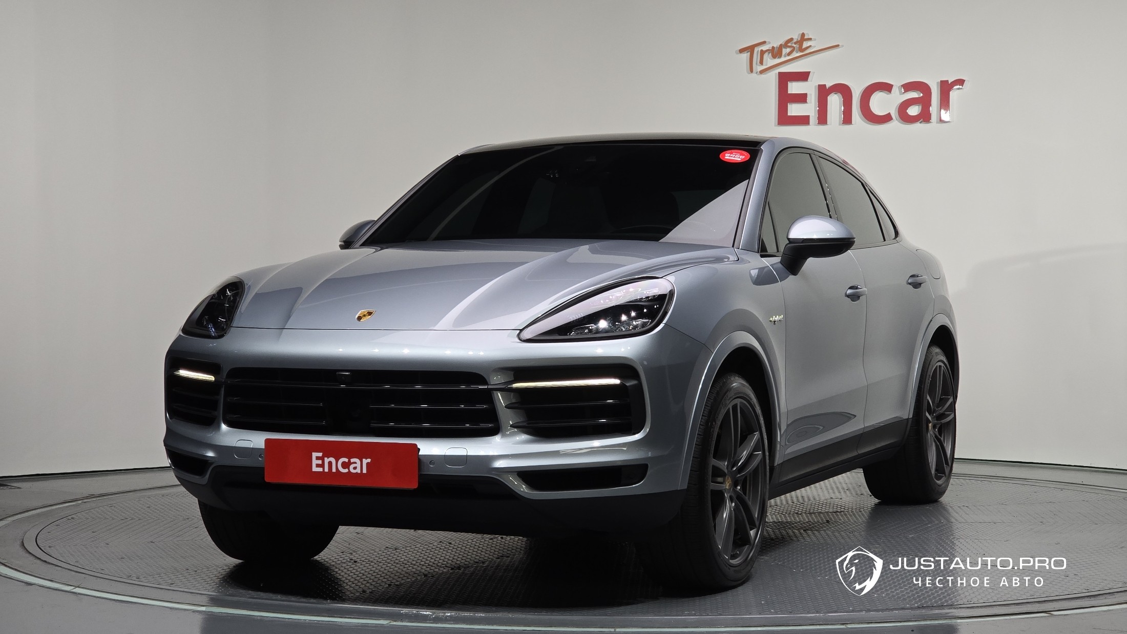 Автомобиль Porsche Cayenne