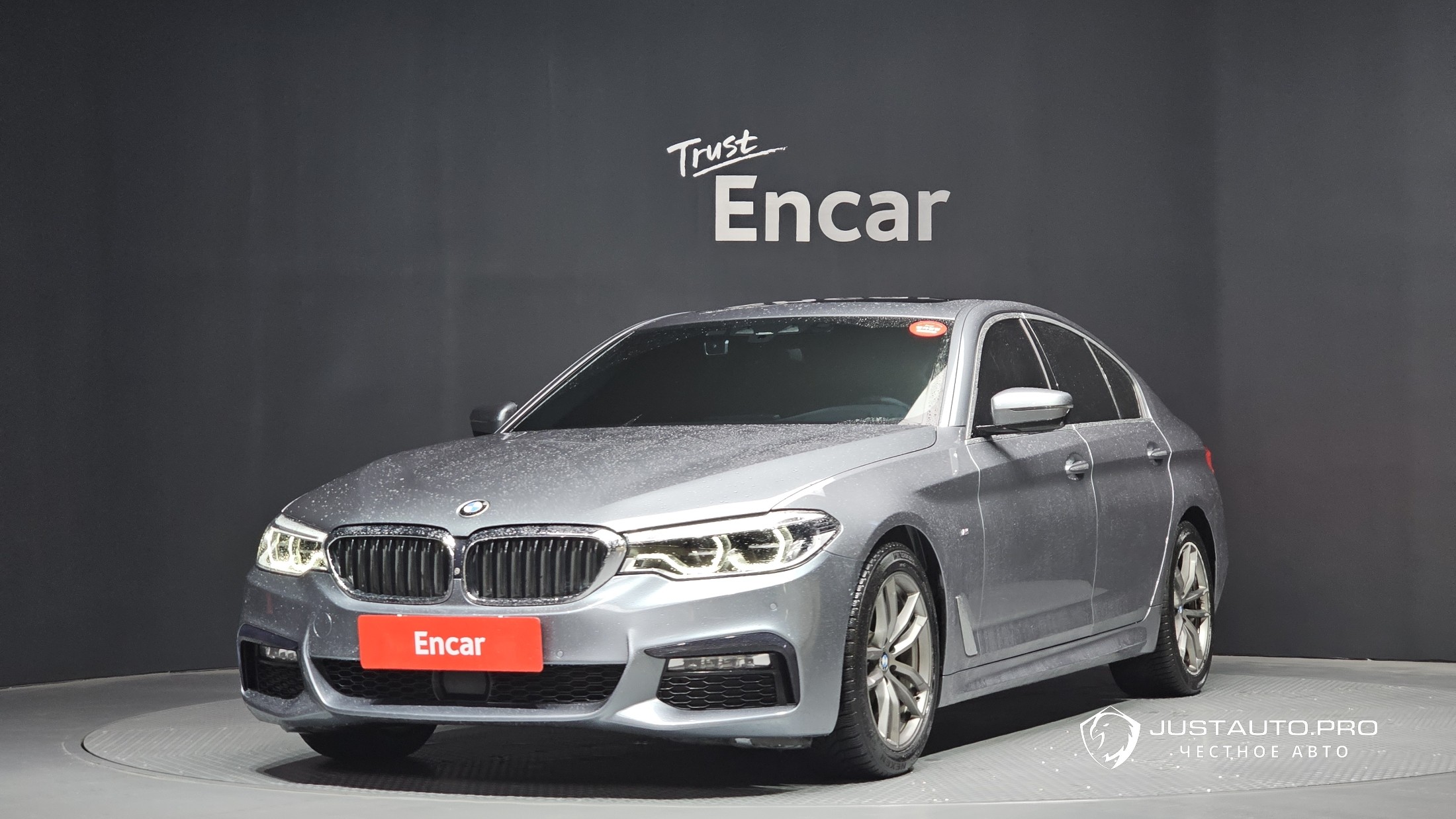 Автомобиль BMW 5-Series