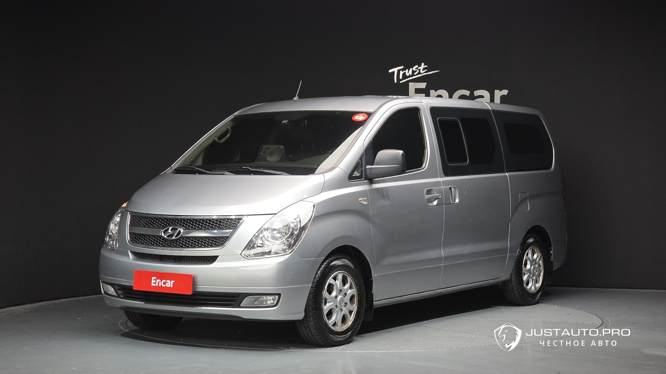 Автомобиль Hyundai Starex