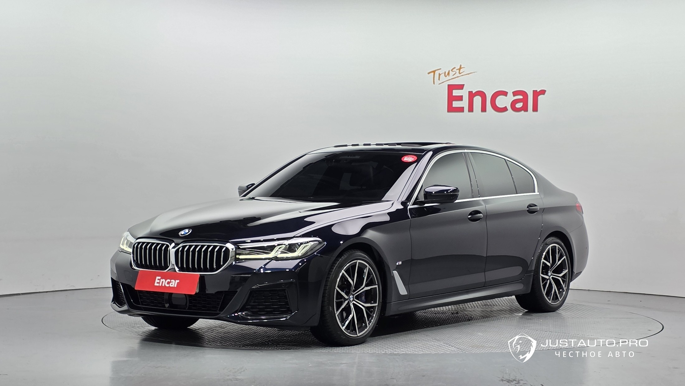 Автомобиль BMW 5-Series