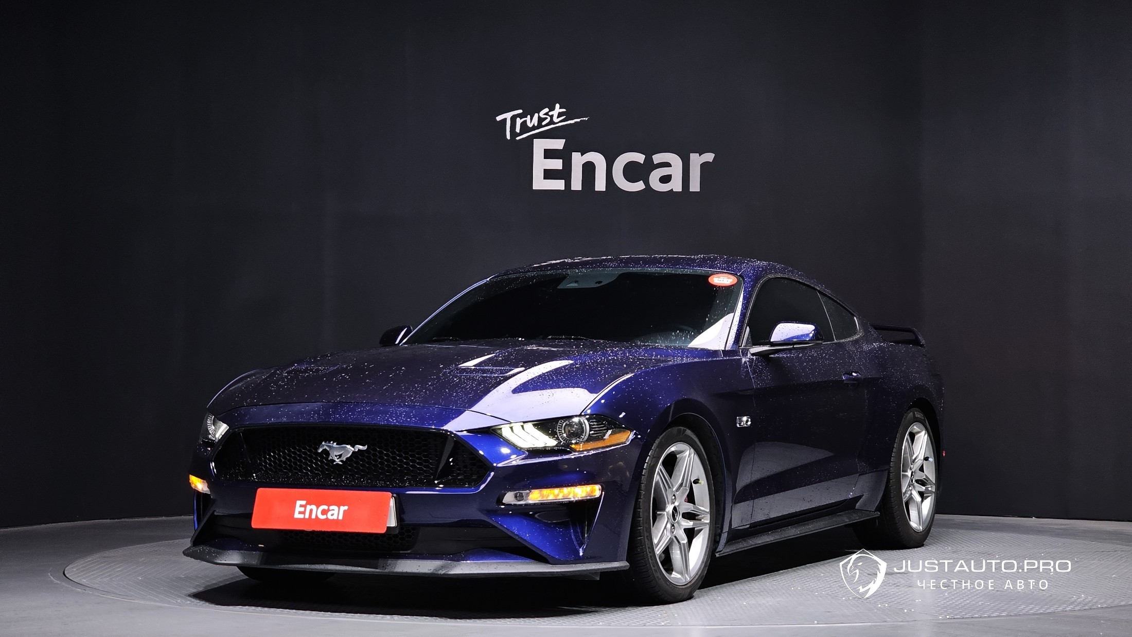 Автомобиль Ford Mustang