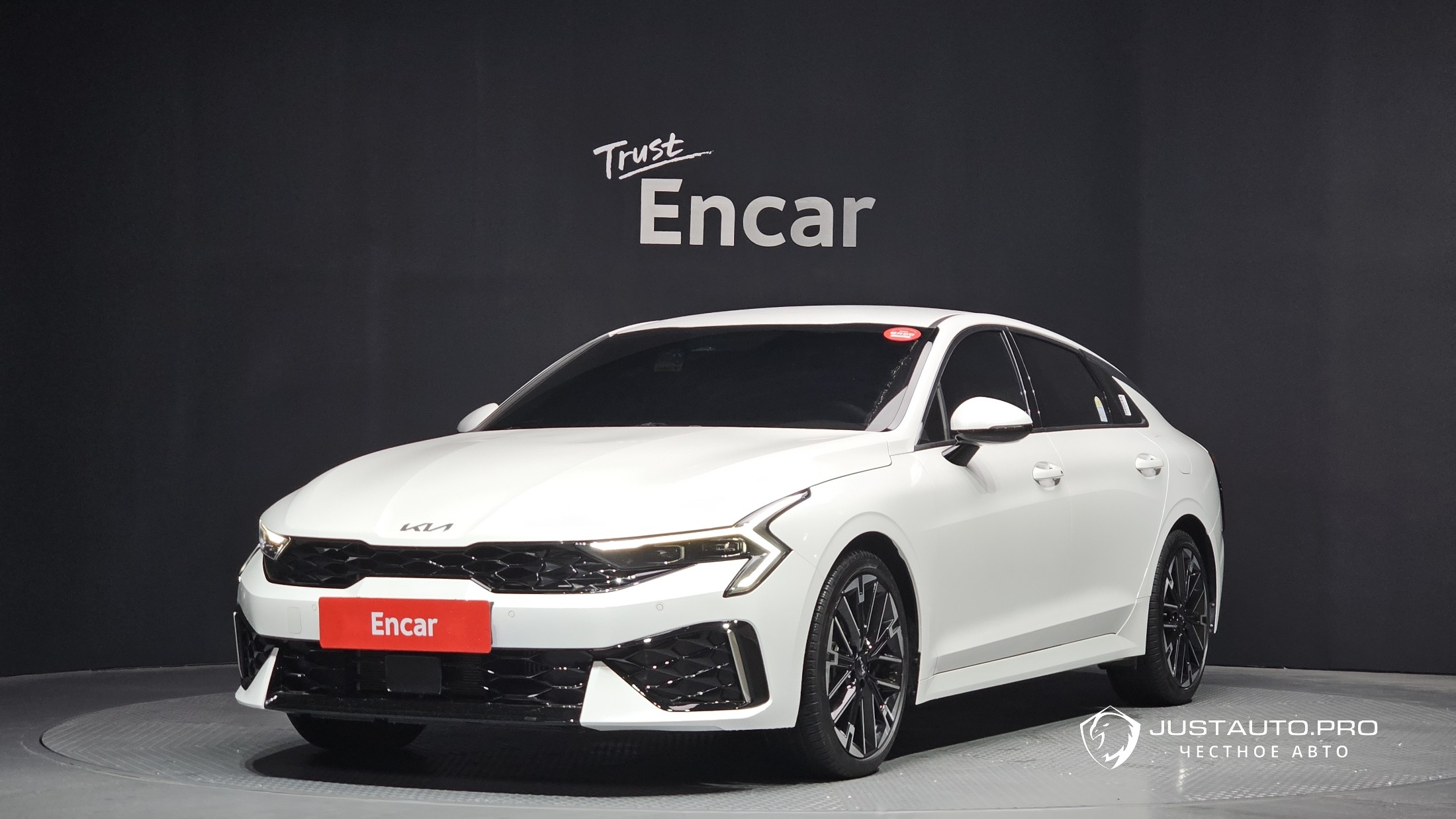 Автомобиль Kia K5