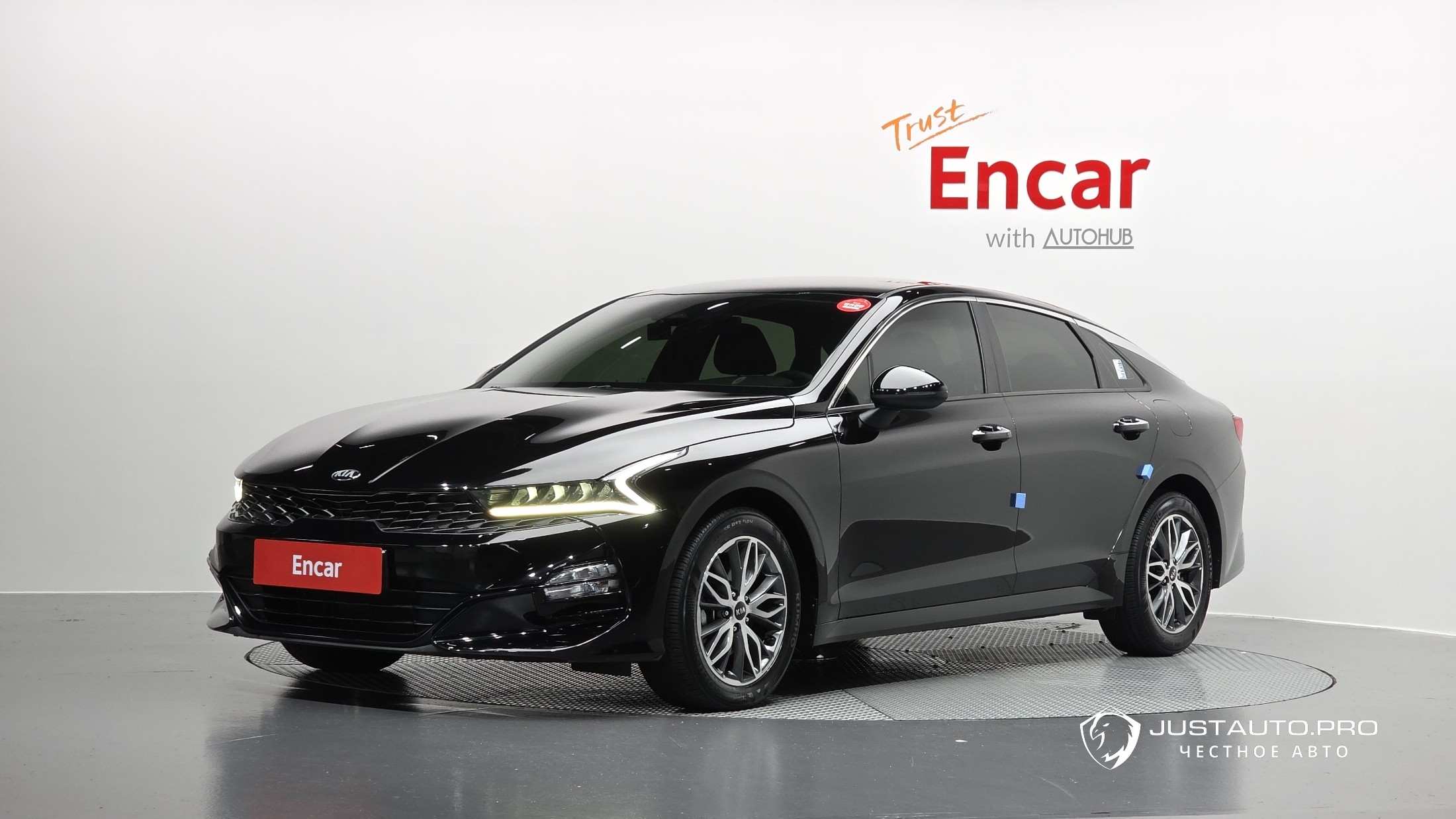 Автомобиль Kia K5