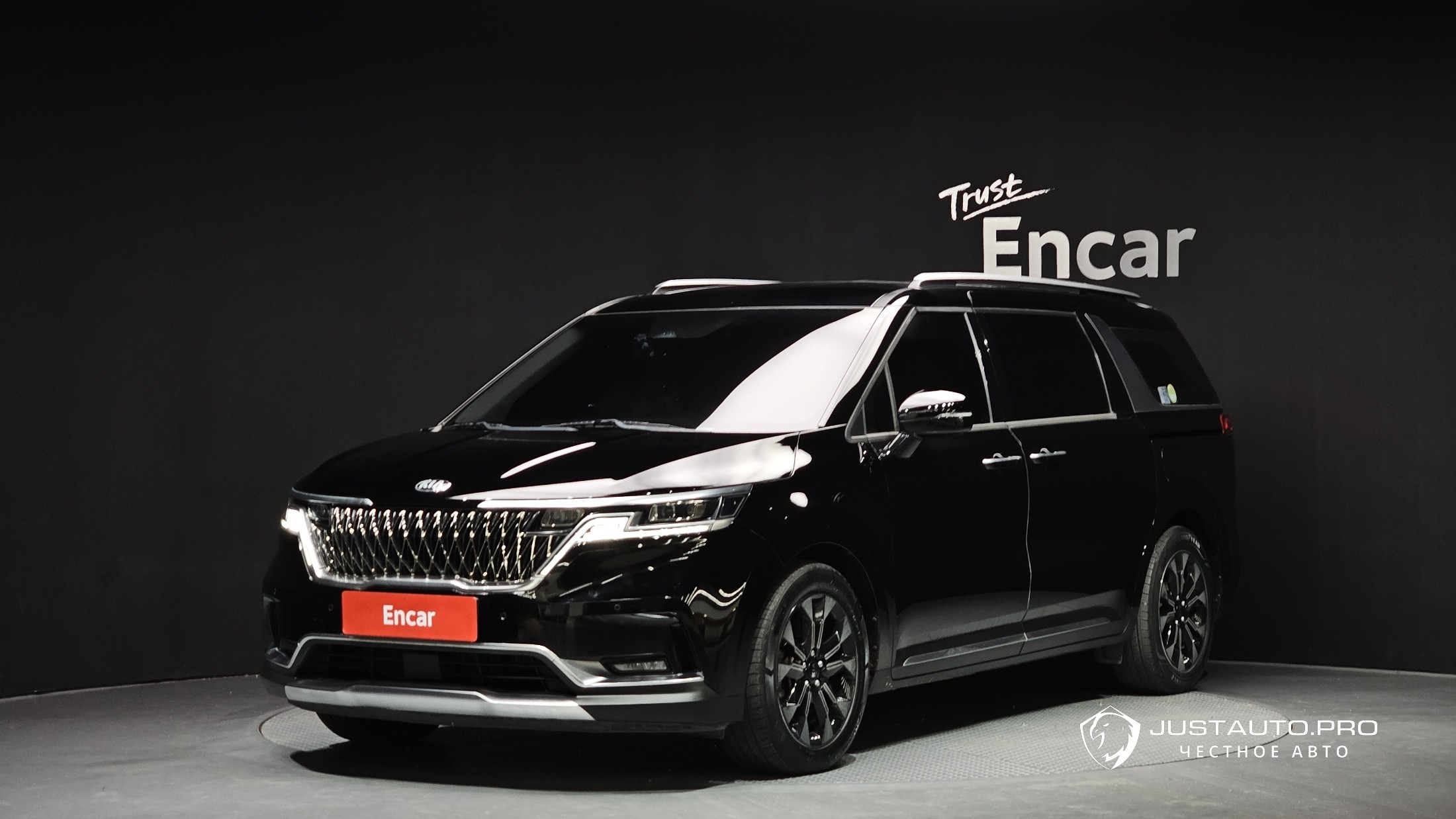 Автомобиль Kia Canival