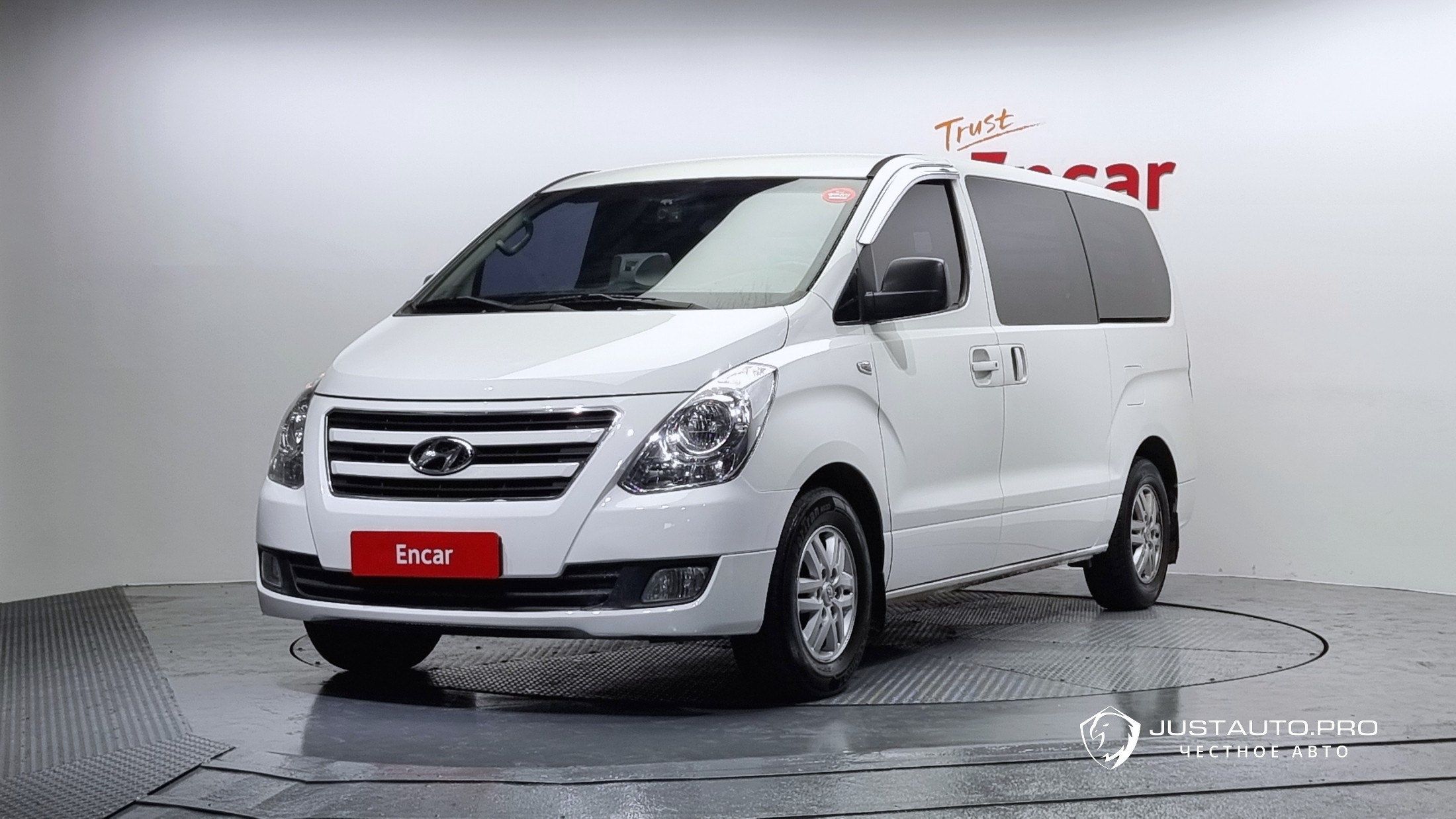 Автомобиль Hyundai Starex