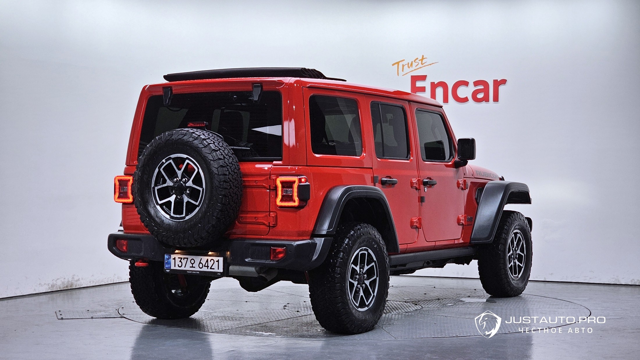 Автомобиль Jeep Wrangler