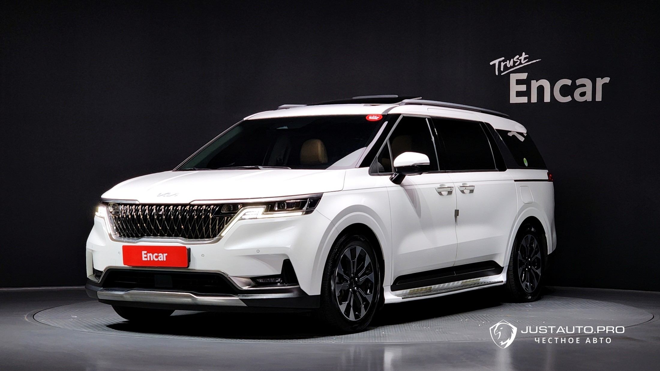 Автомобиль Kia Canival