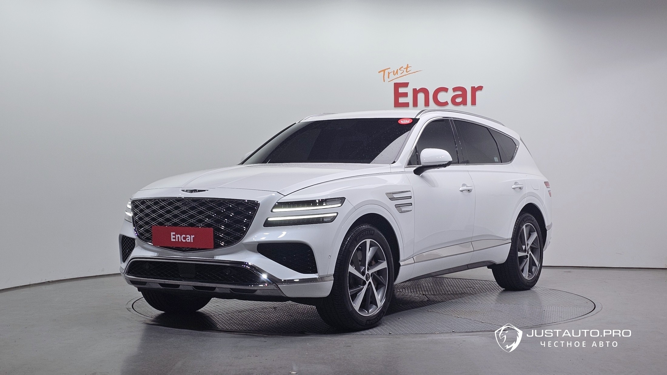 Автомобиль Genesis GV80