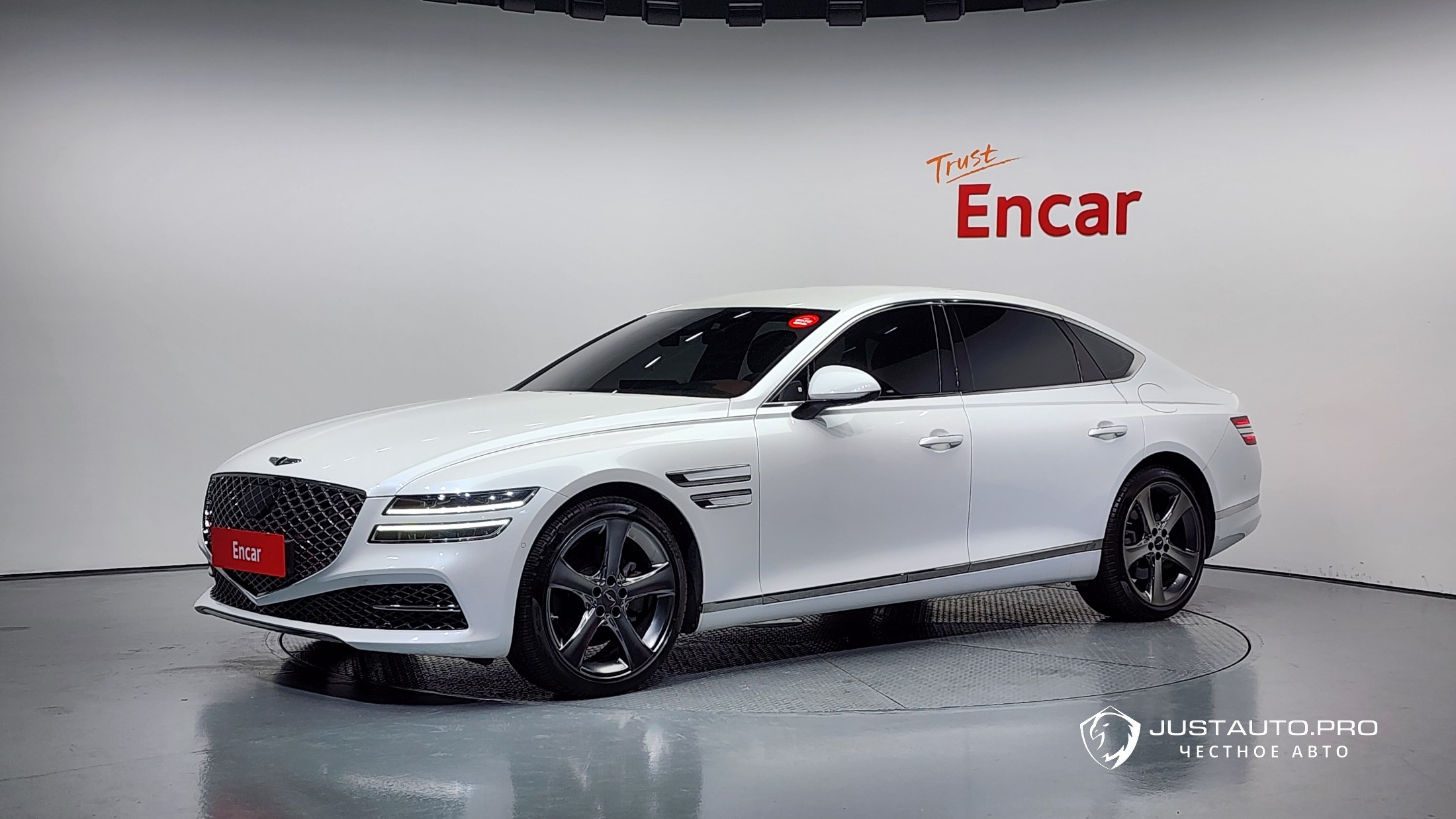 Автомобиль Genesis G80