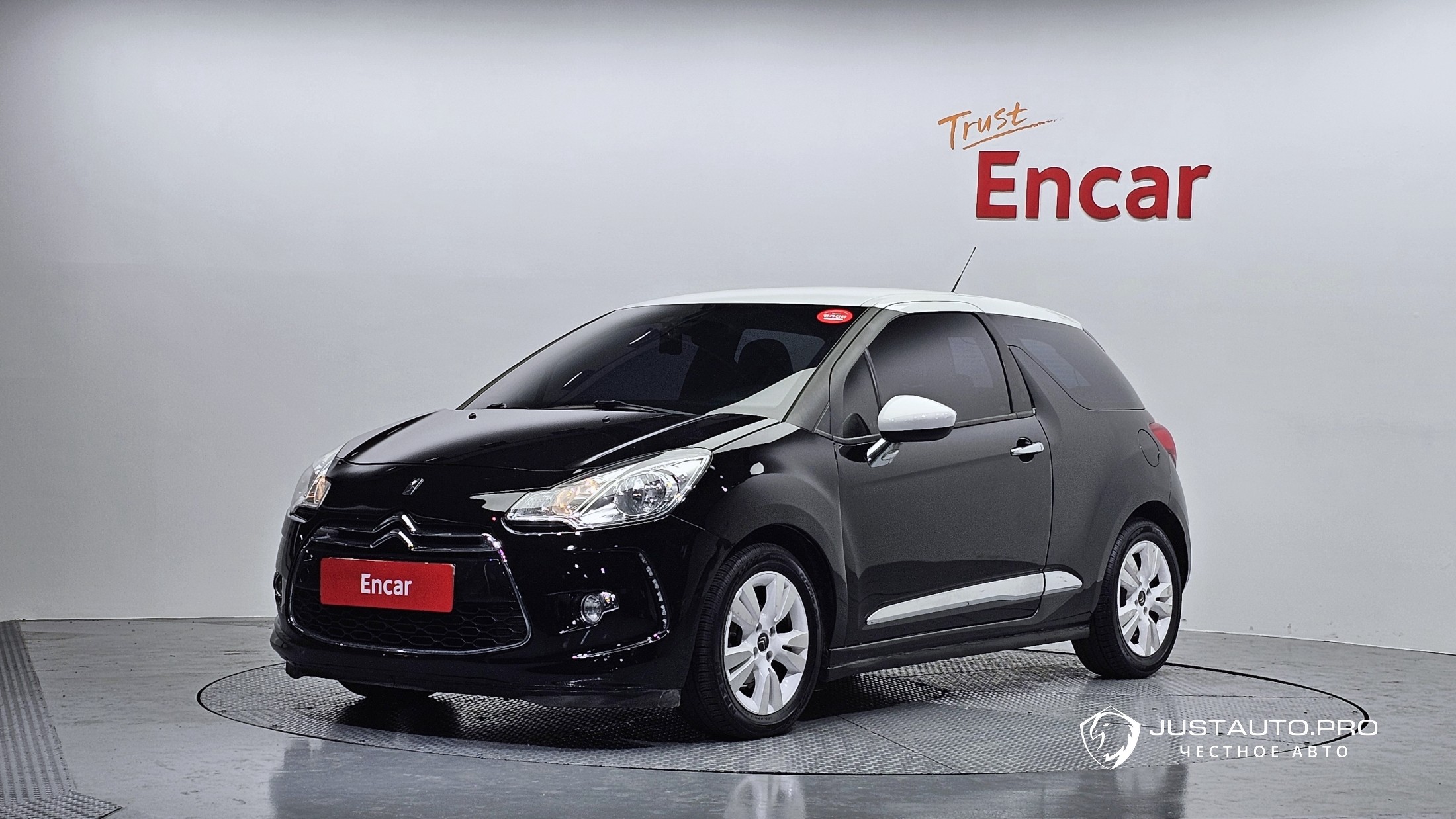 Автомобиль Citroen-DS DS3