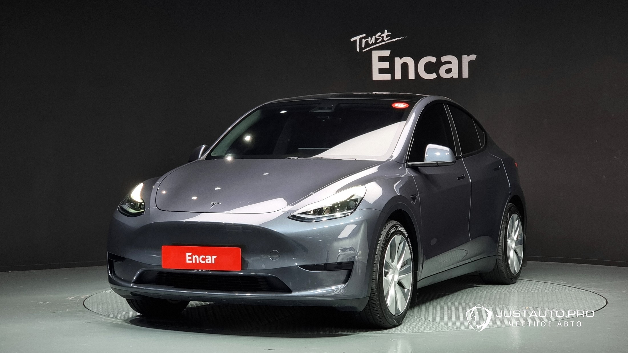 Автомобиль Tesla Model Y