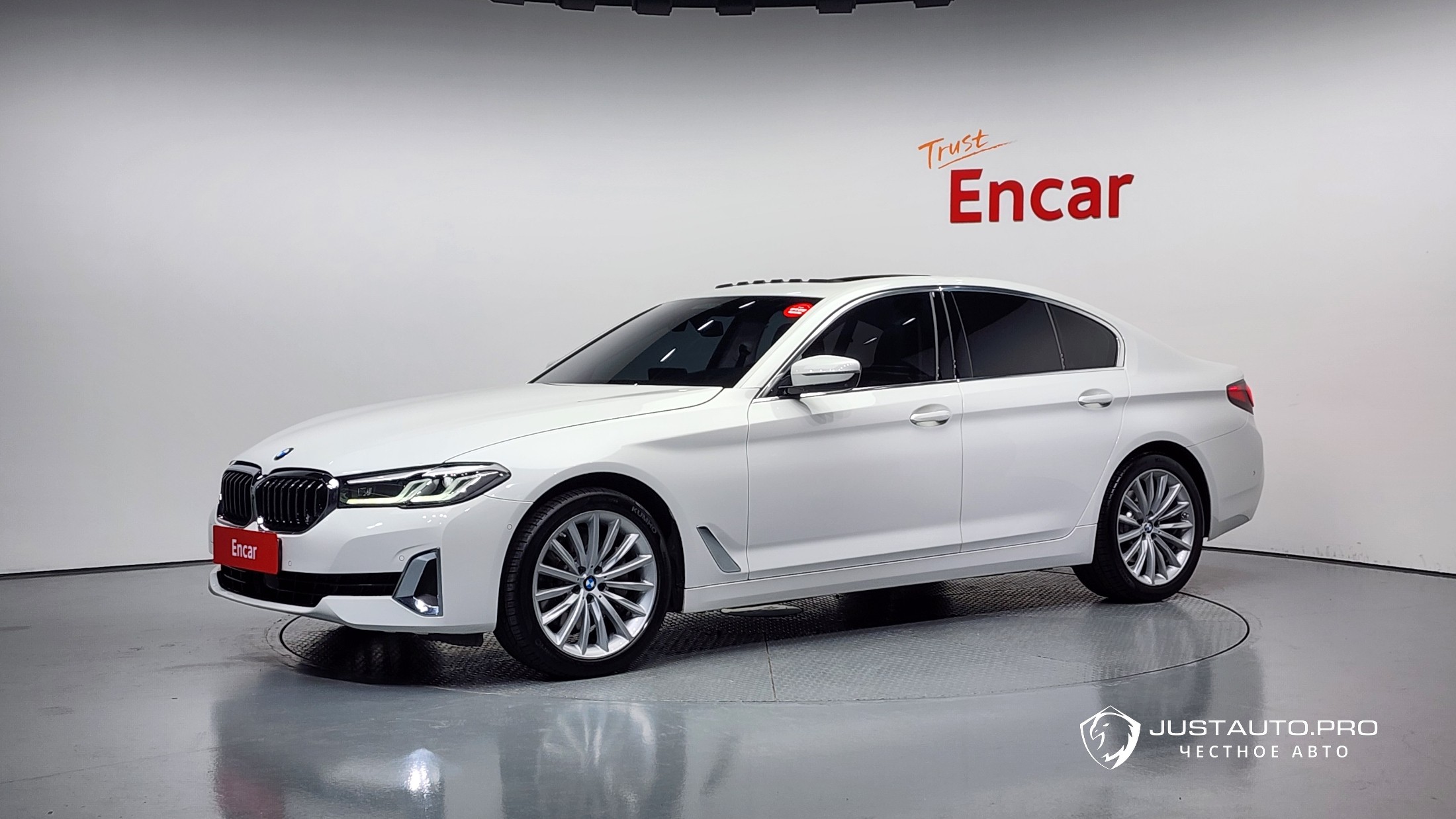 Автомобиль BMW 5-Series