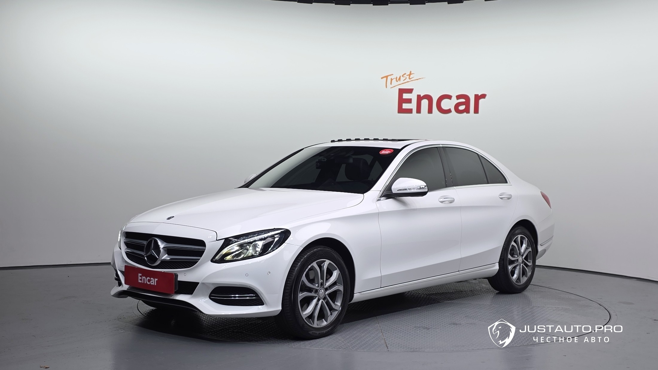 Автомобиль Mercedes-Benz C-Class