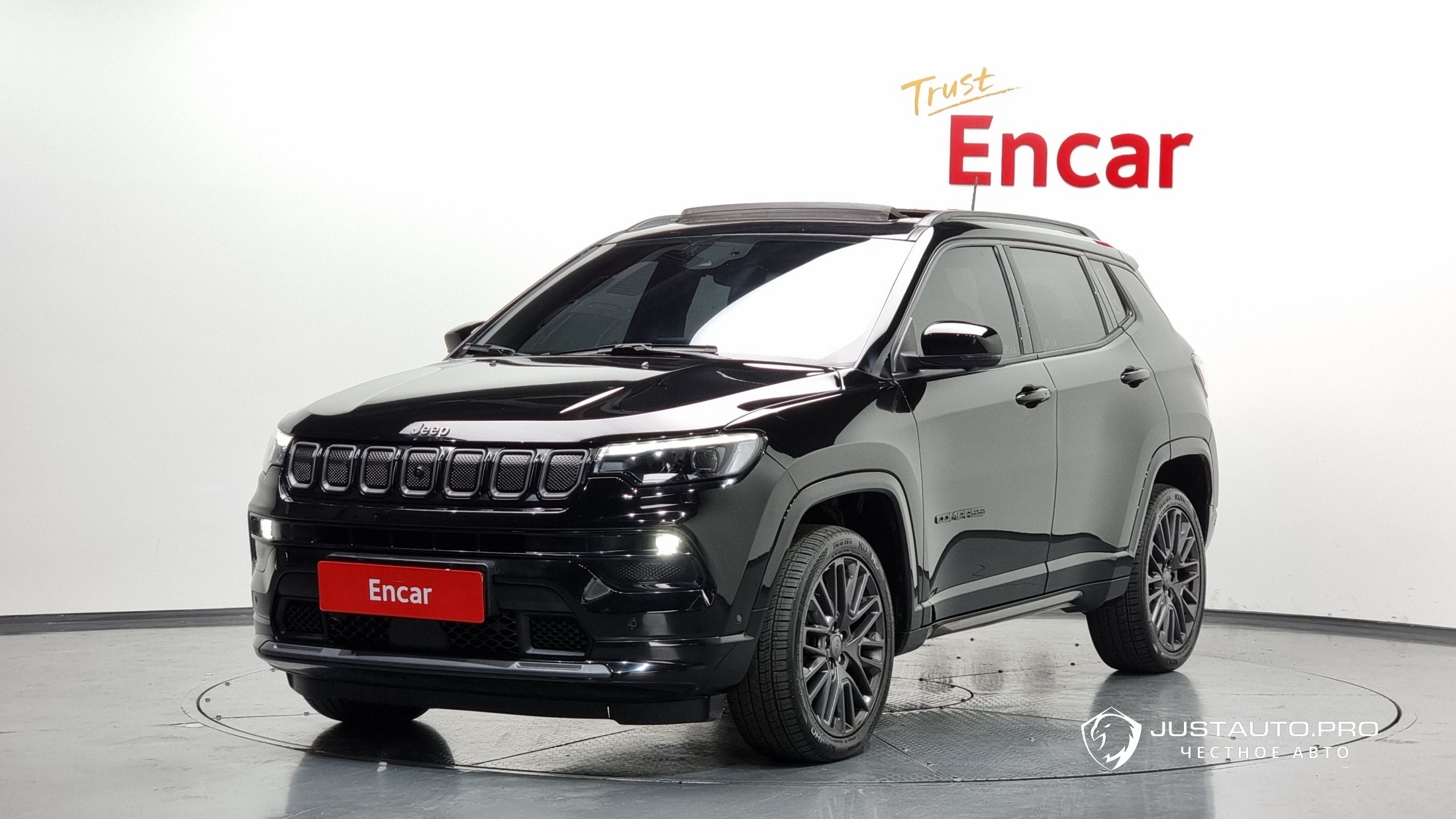 Автомобиль Jeep Compass