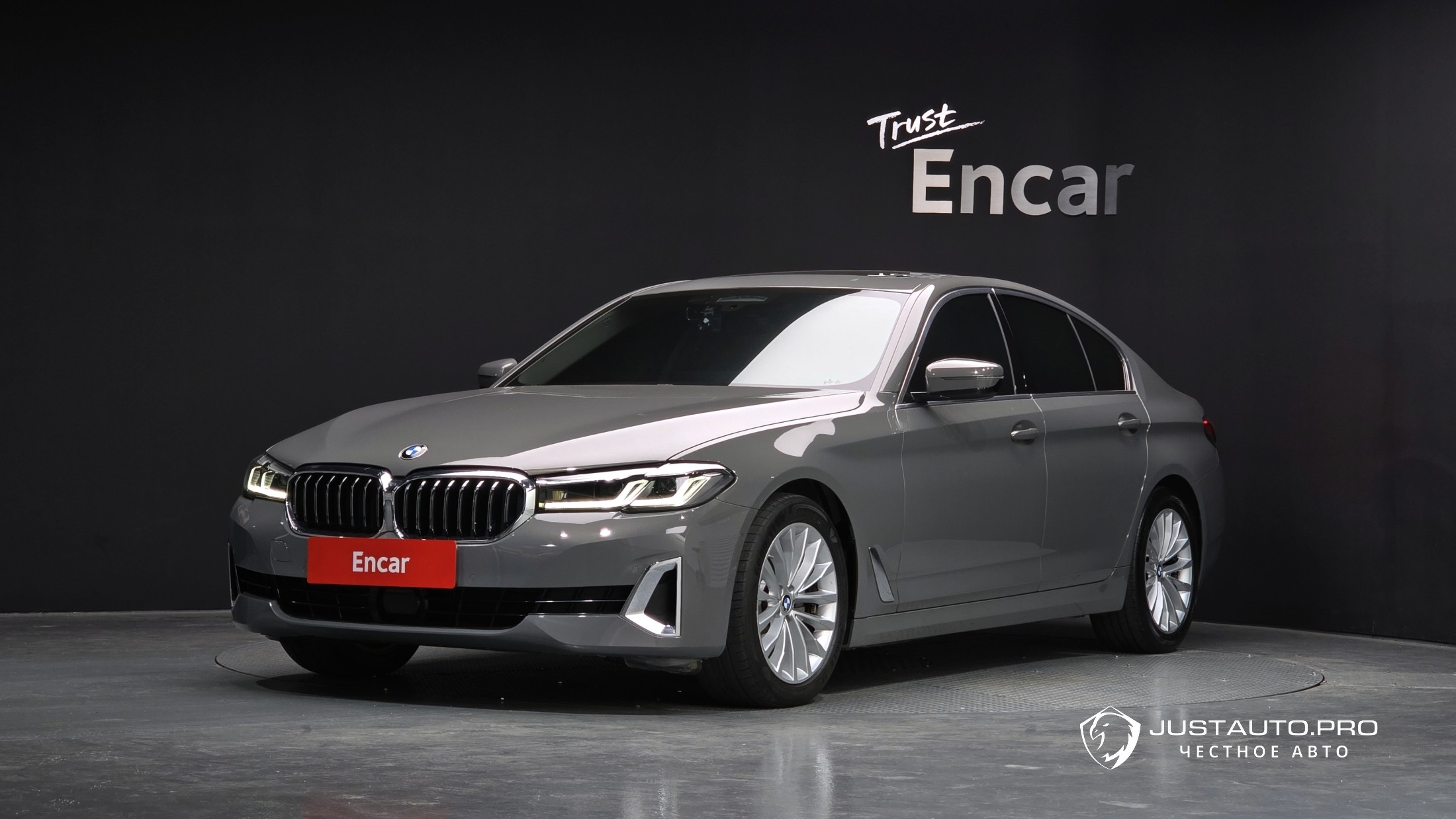 Автомобиль BMW 5-Series