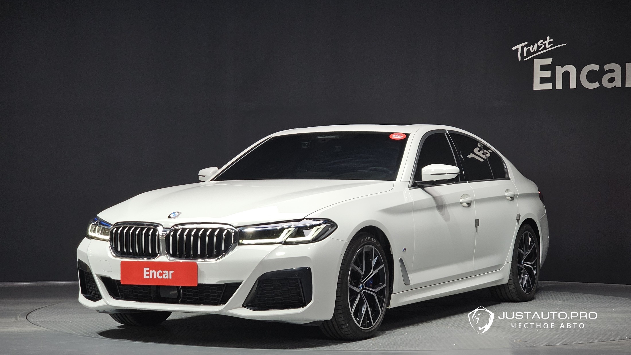 Автомобиль BMW 5-Series