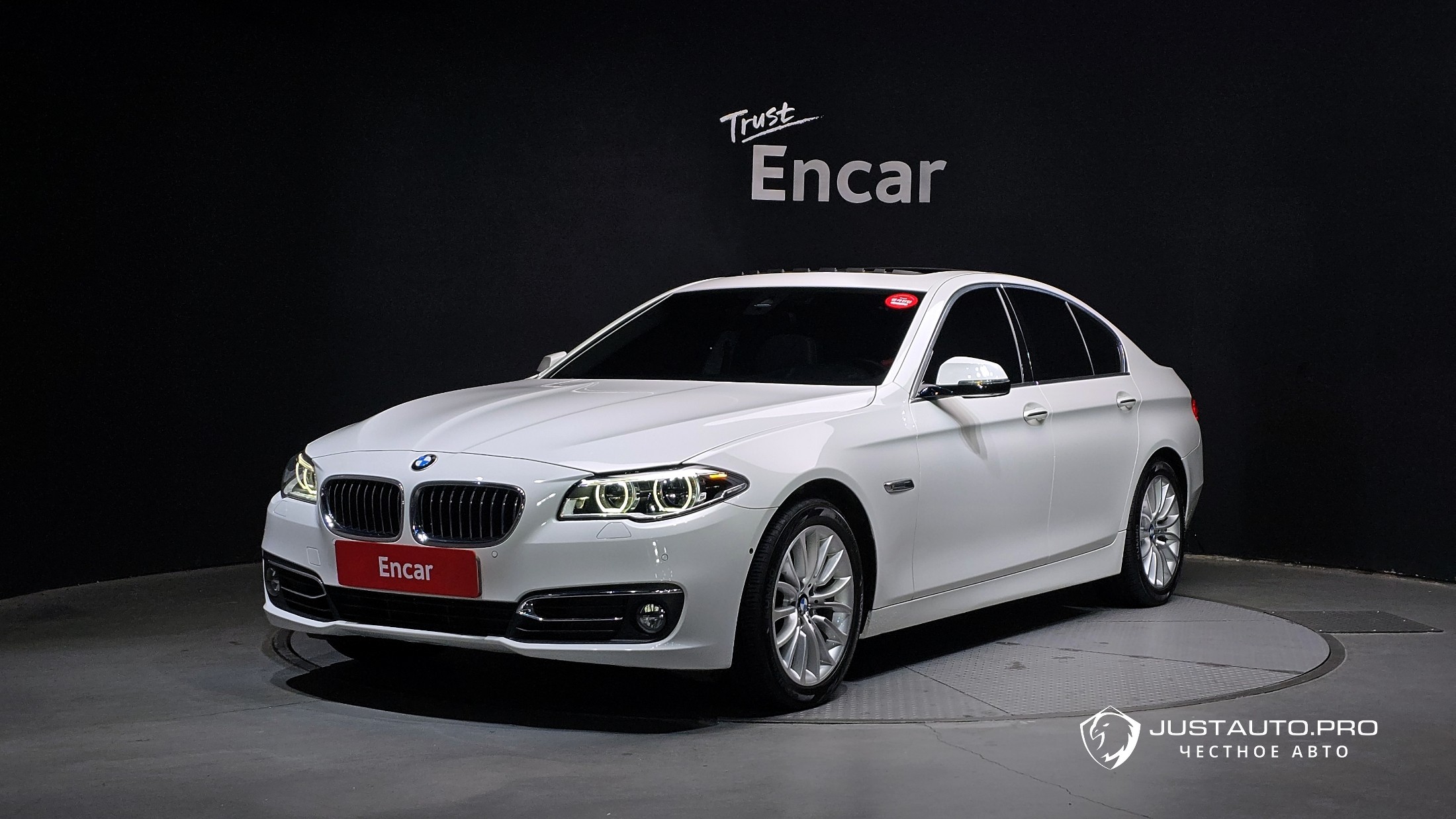 Автомобиль BMW 5-Series