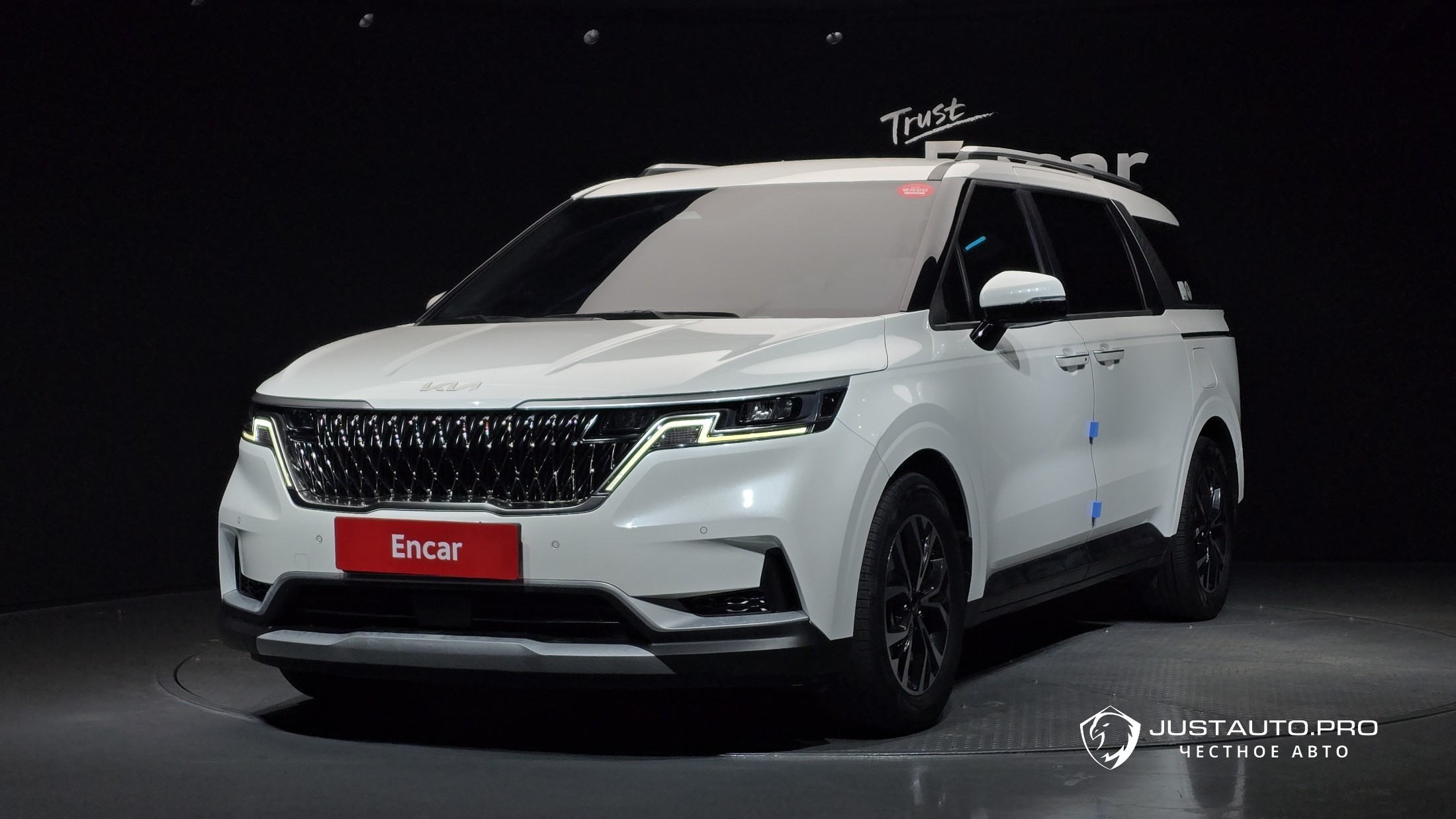 Автомобиль Kia Canival