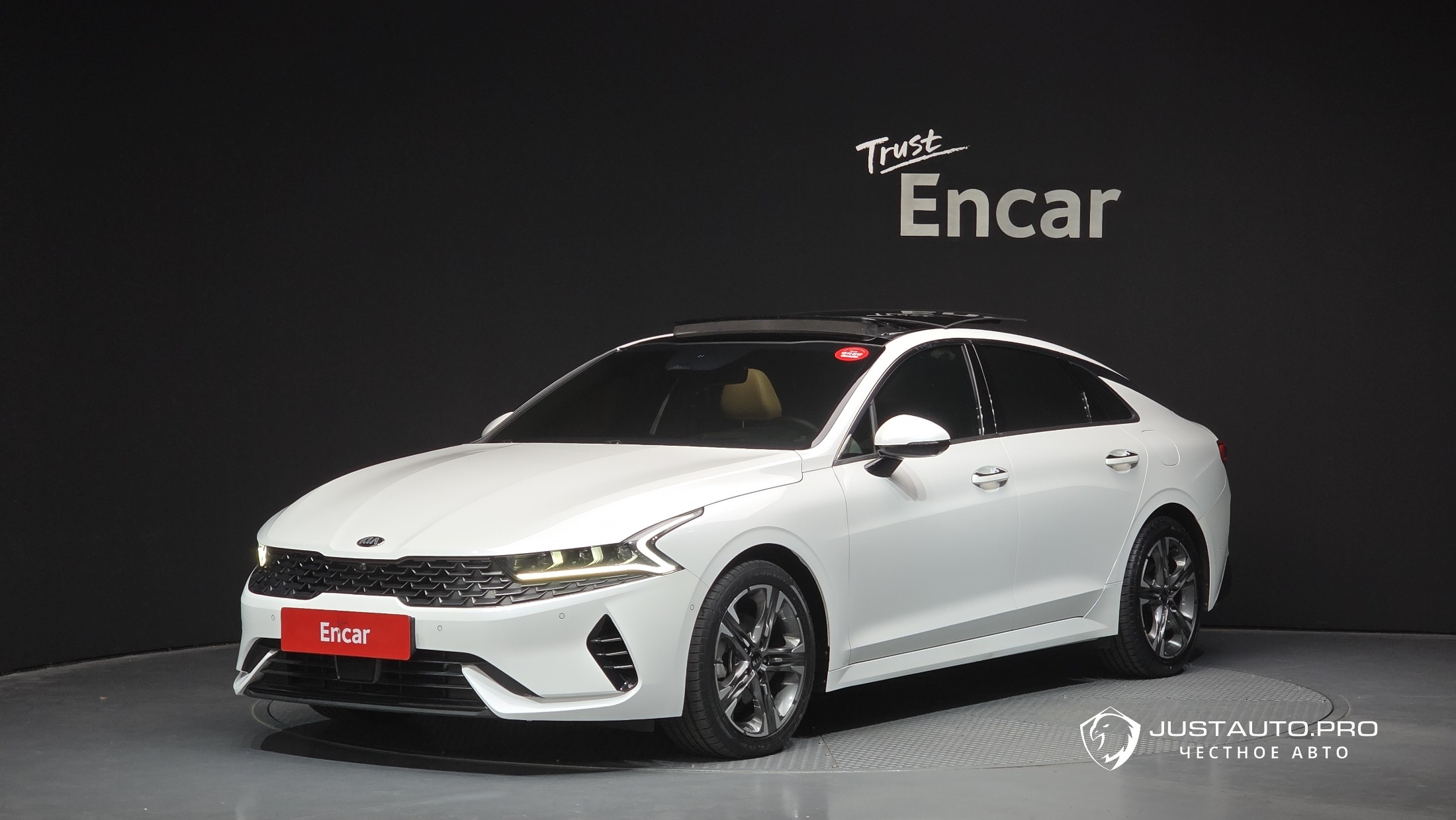 Автомобиль Kia K5