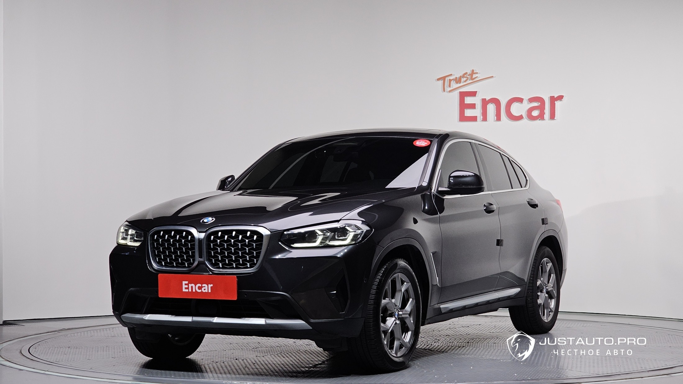 Автомобиль BMW X4