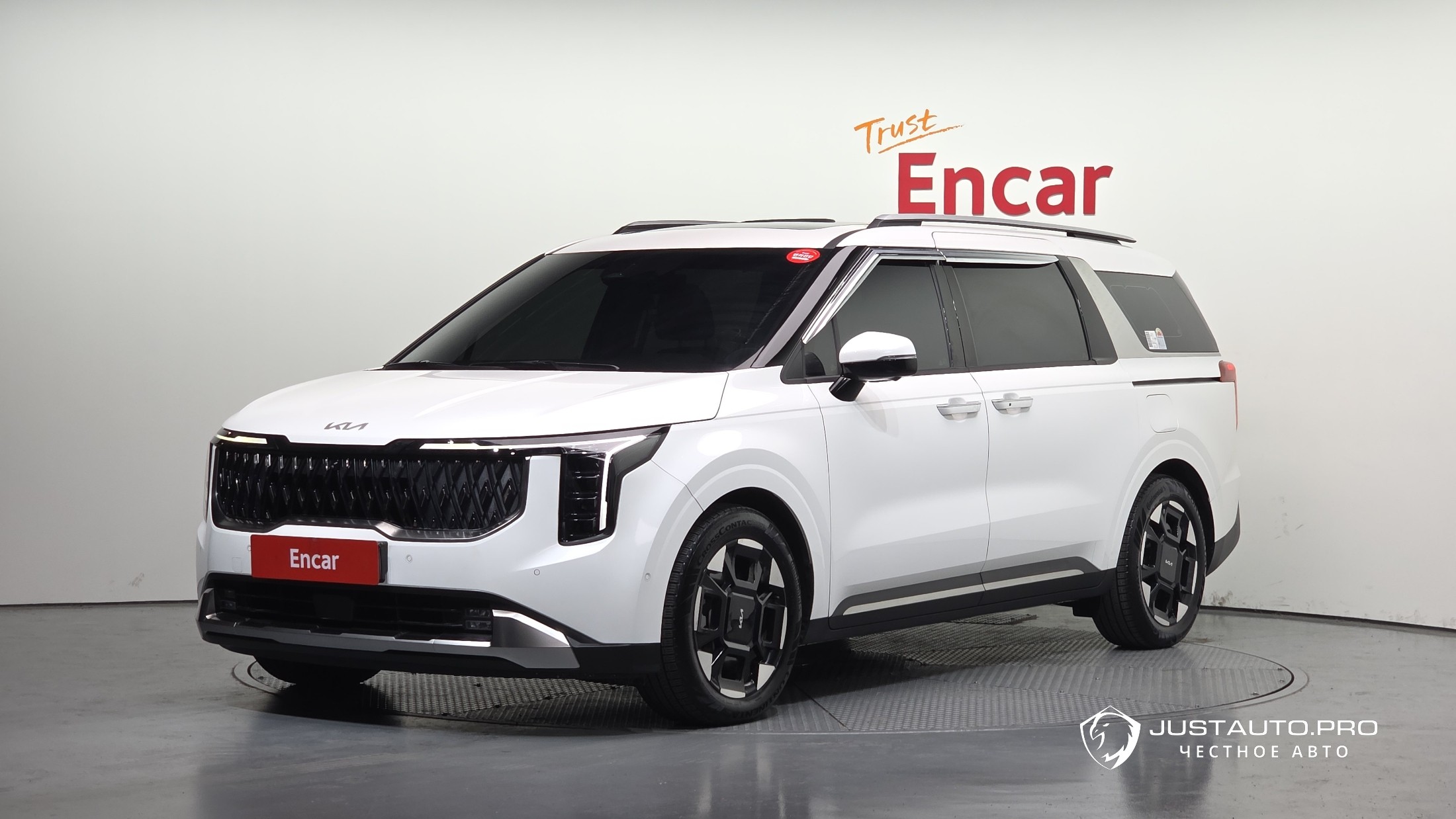 Автомобиль Kia Canival