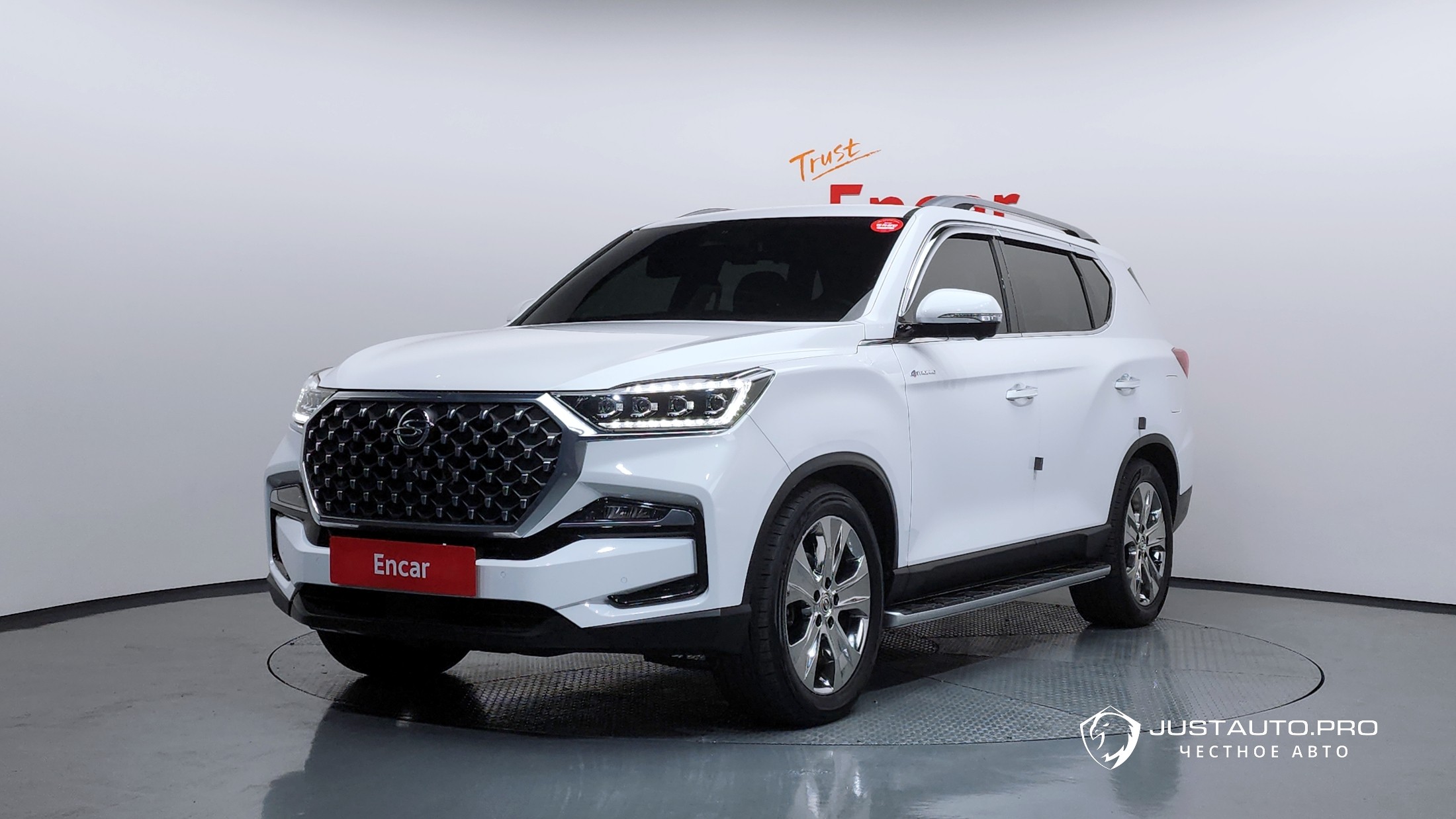 Автомобиль KG_Mobility_Ssangyong Rexton