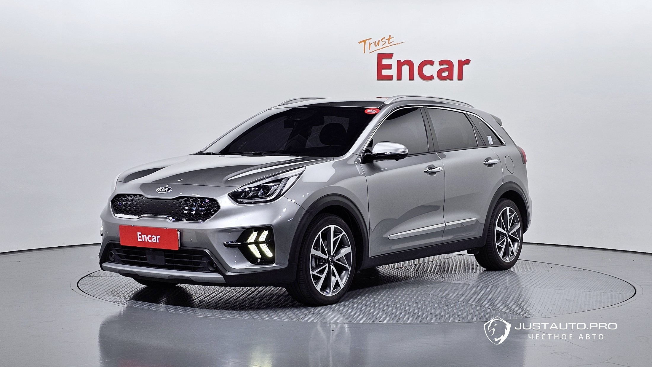 Автомобиль Kia Niro