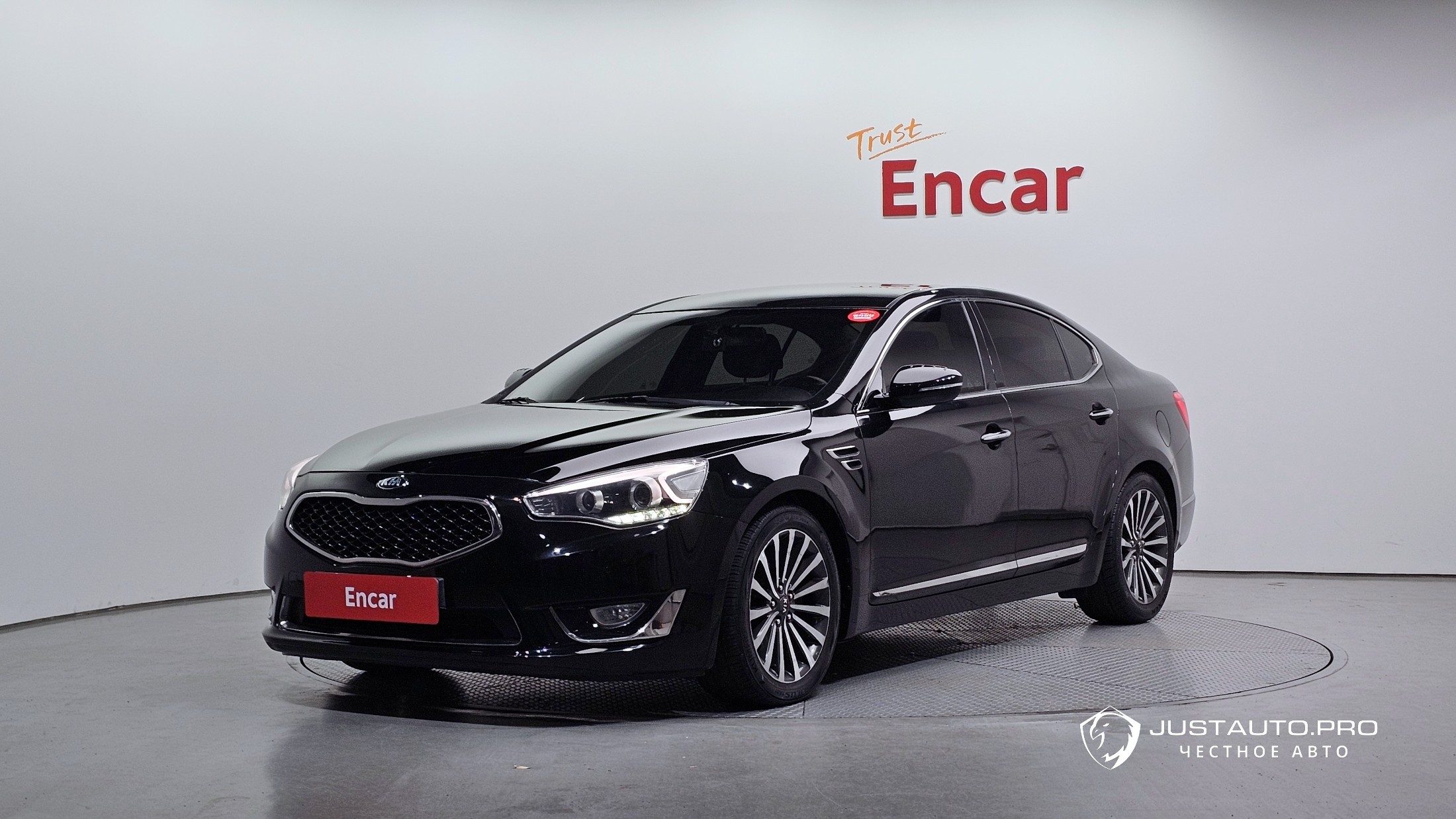 Автомобиль Kia K7