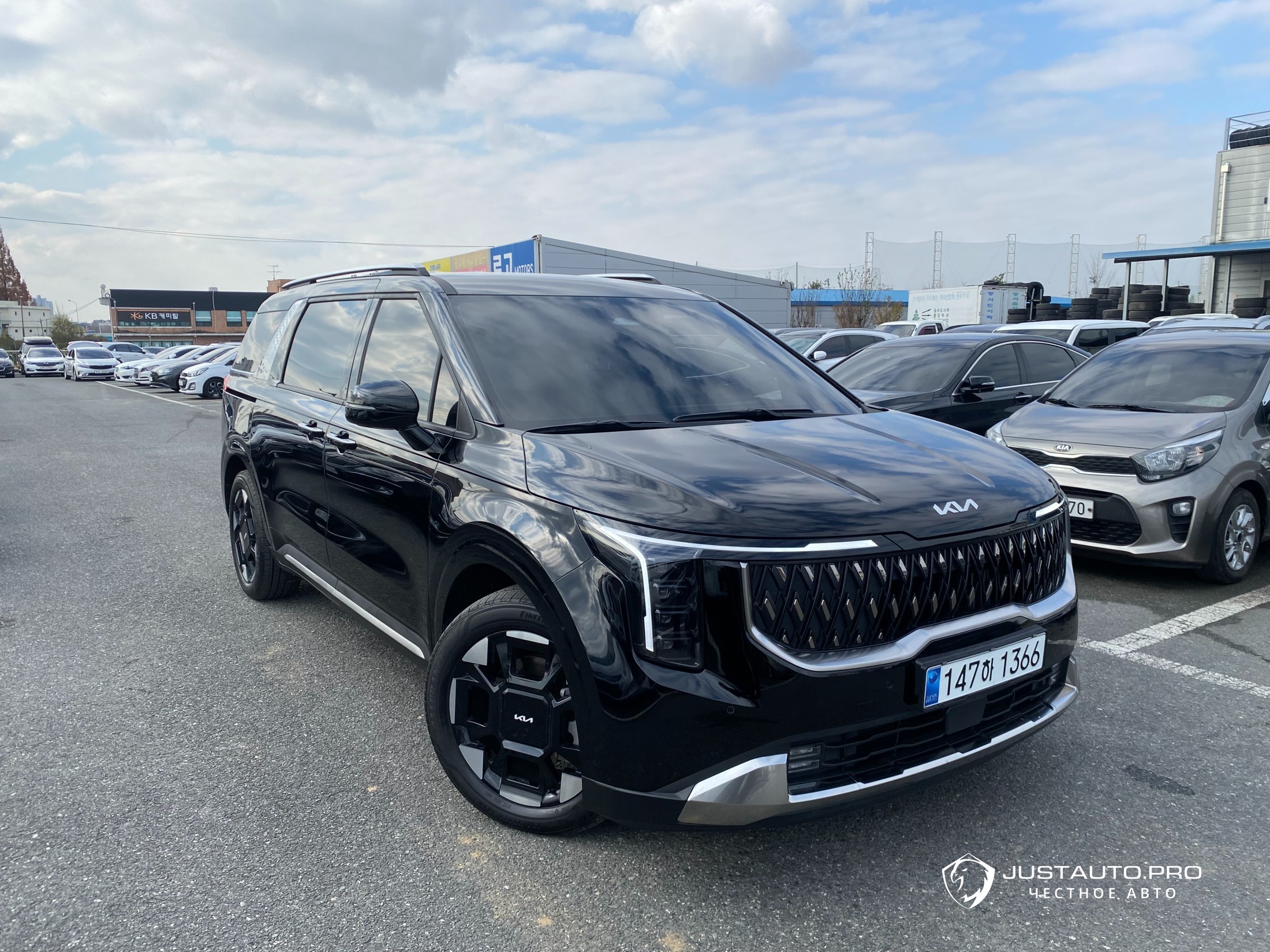 Автомобиль Kia Canival