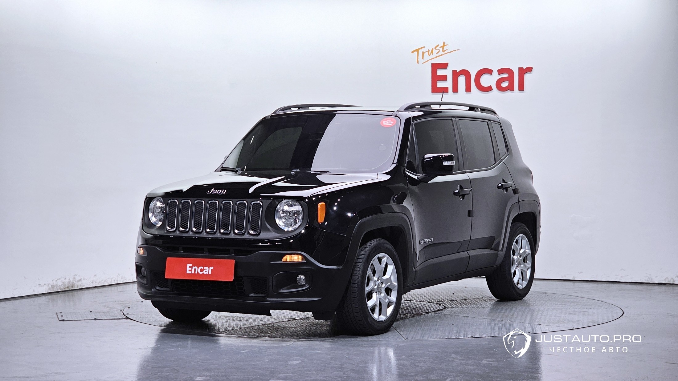 Автомобиль Jeep Renegade