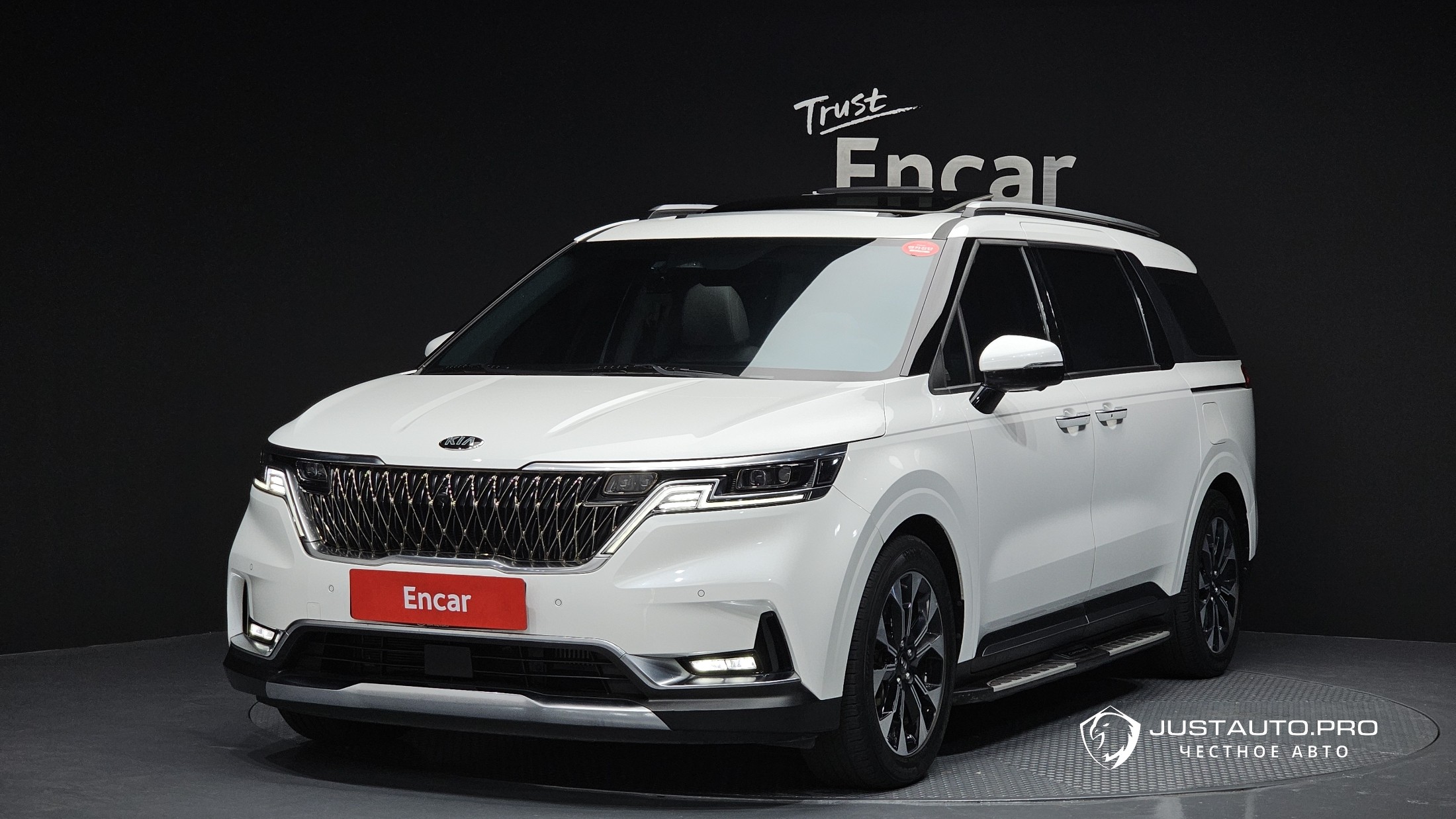 Автомобиль Kia Canival