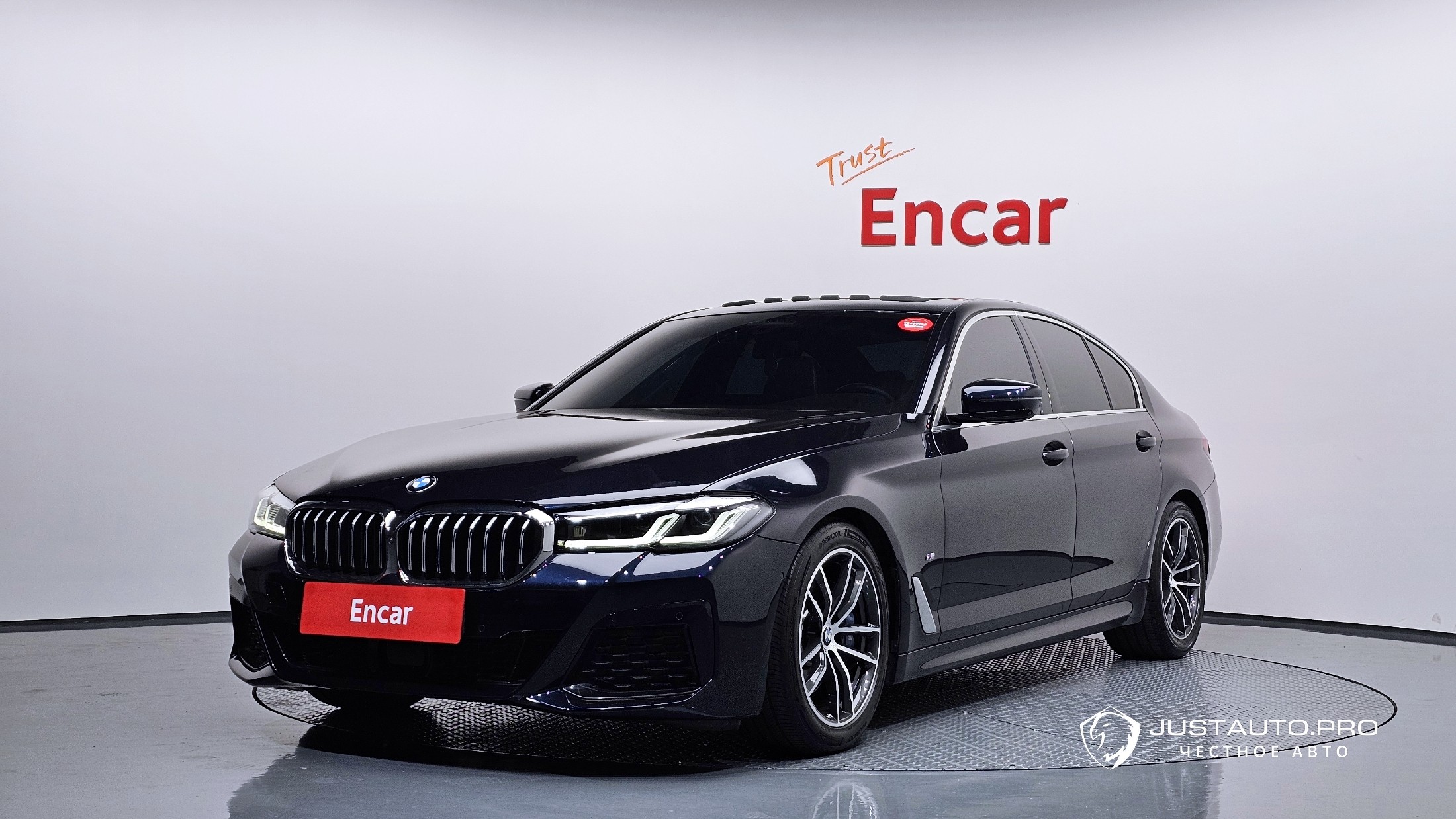 Автомобиль BMW 5-Series