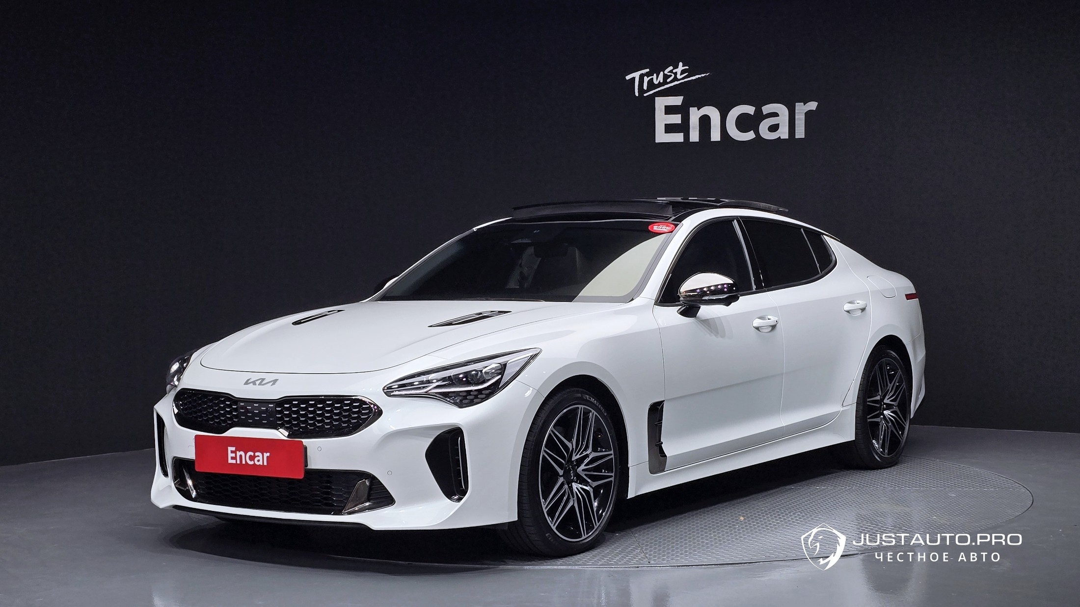 Автомобиль Kia Stinger