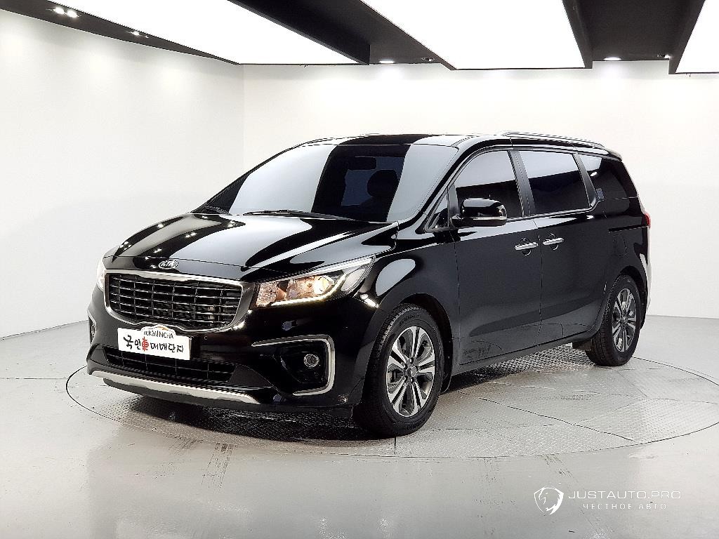 Автомобиль Kia Canival