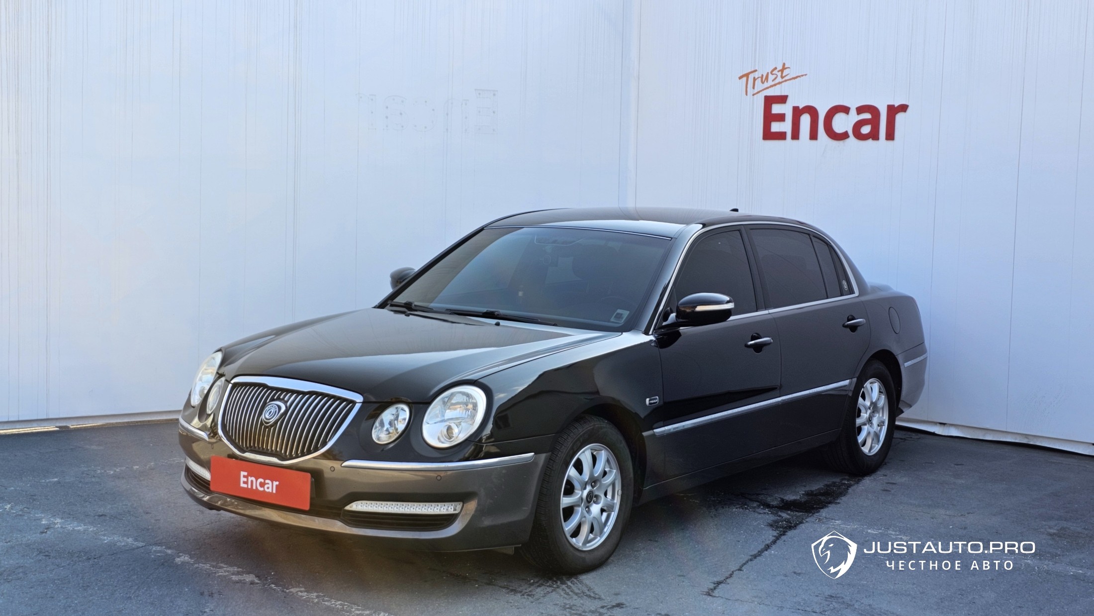 Автомобиль Kia OPIRUS