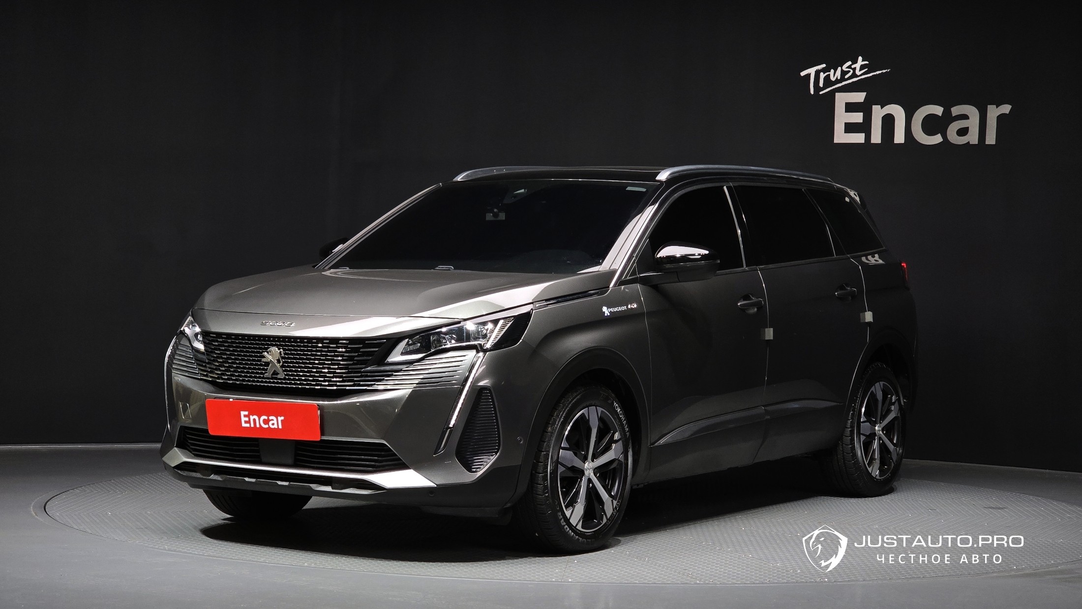 Автомобиль Peugeot 5008