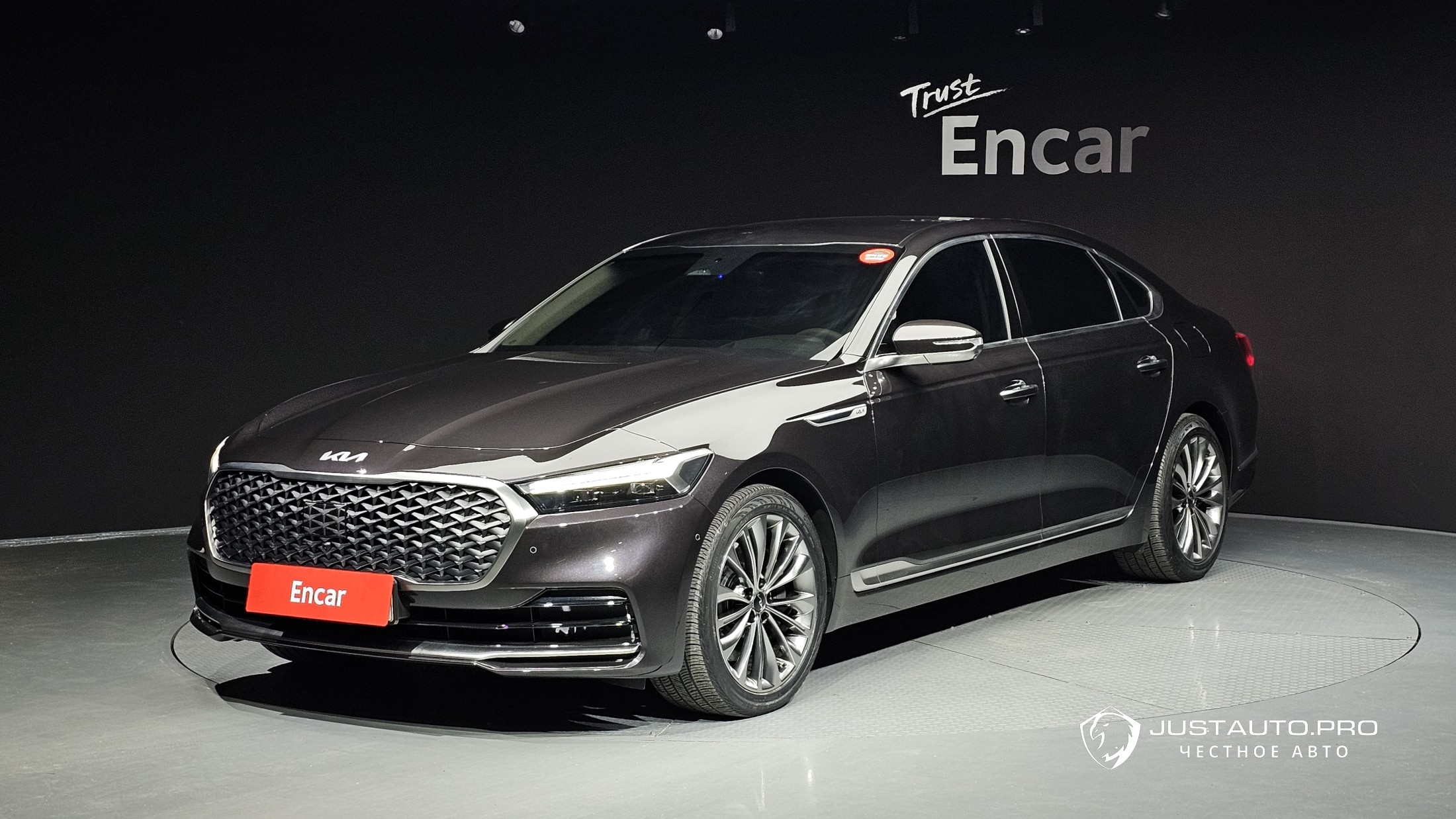 Автомобиль Kia K9