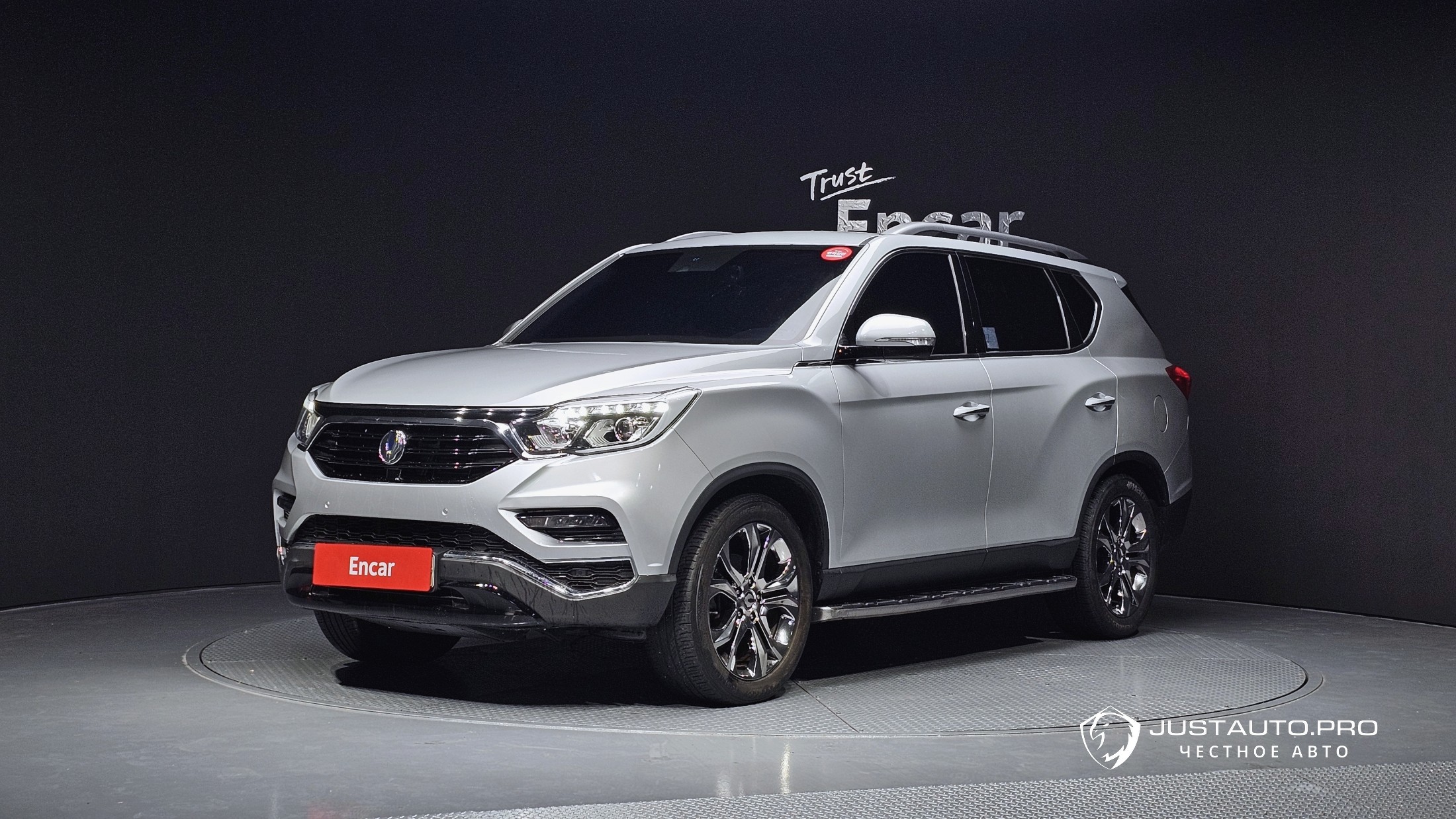 Автомобиль KG_Mobility_Ssangyong Rexton