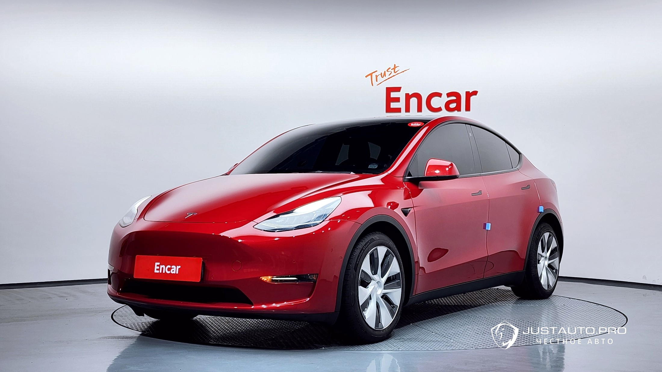 Автомобиль Tesla Model Y