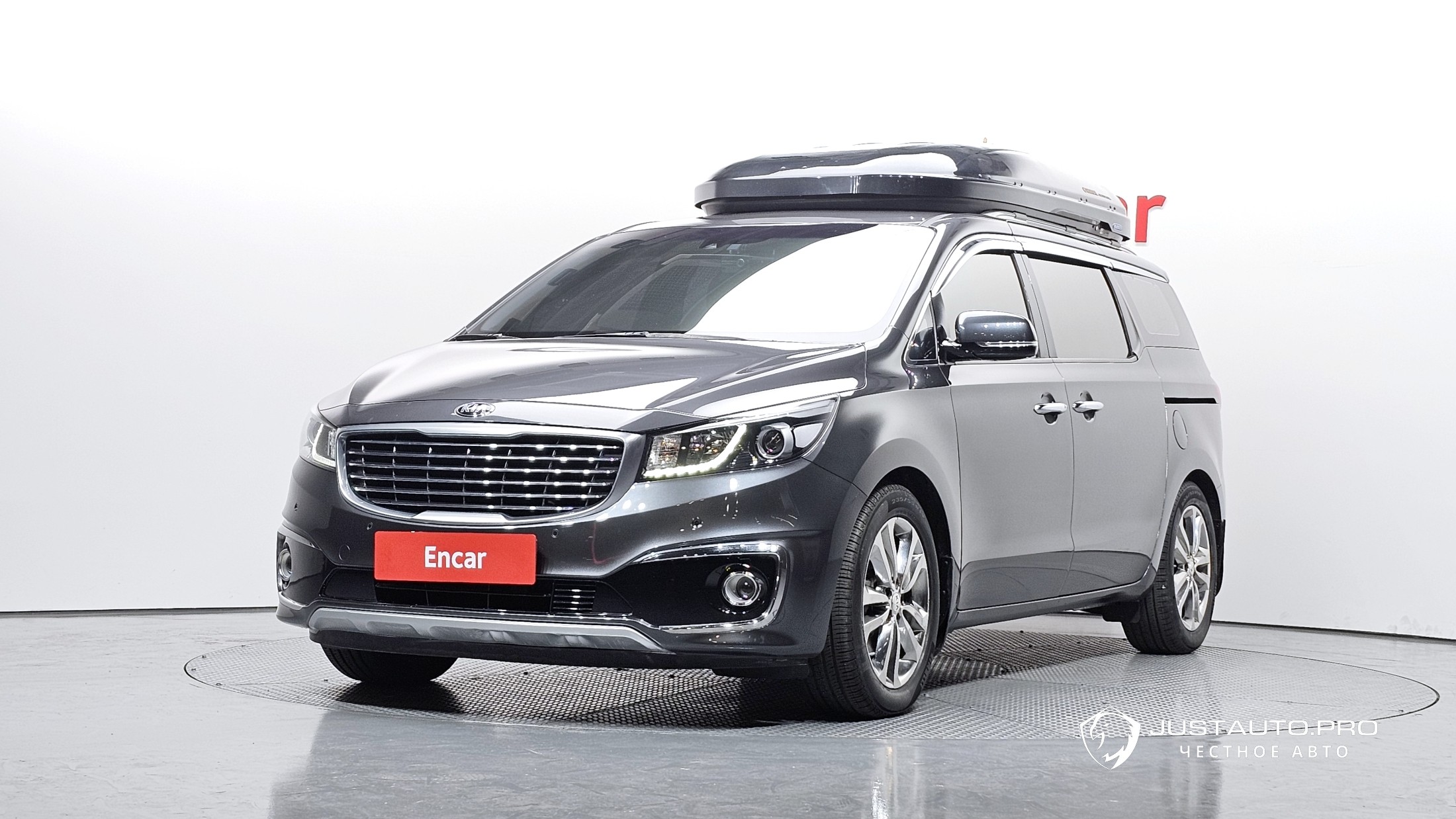 Автомобиль Kia Canival