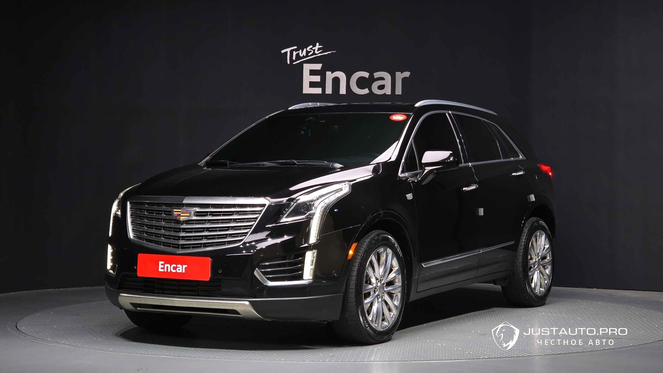 Автомобиль Cadillac XT5