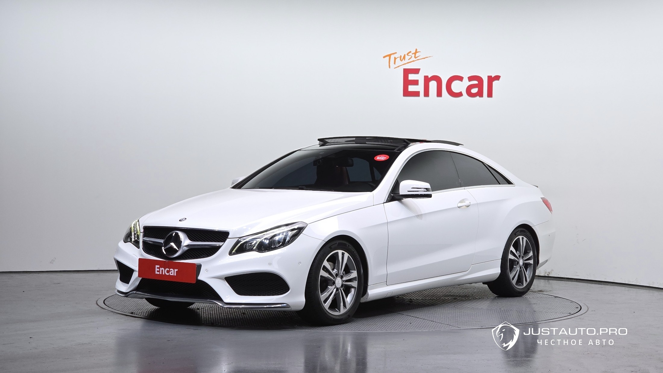Автомобиль Mercedes-Benz E-Class