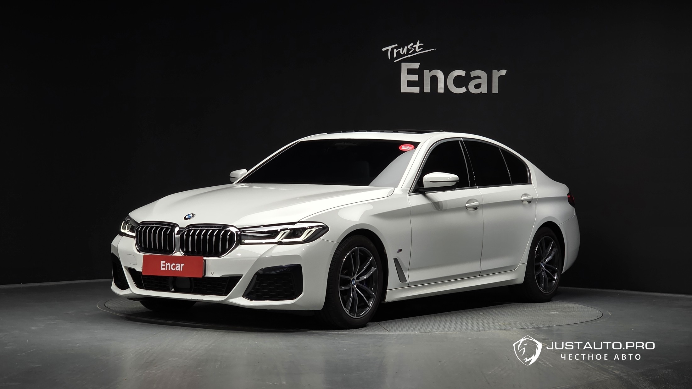 Автомобиль BMW 5-Series