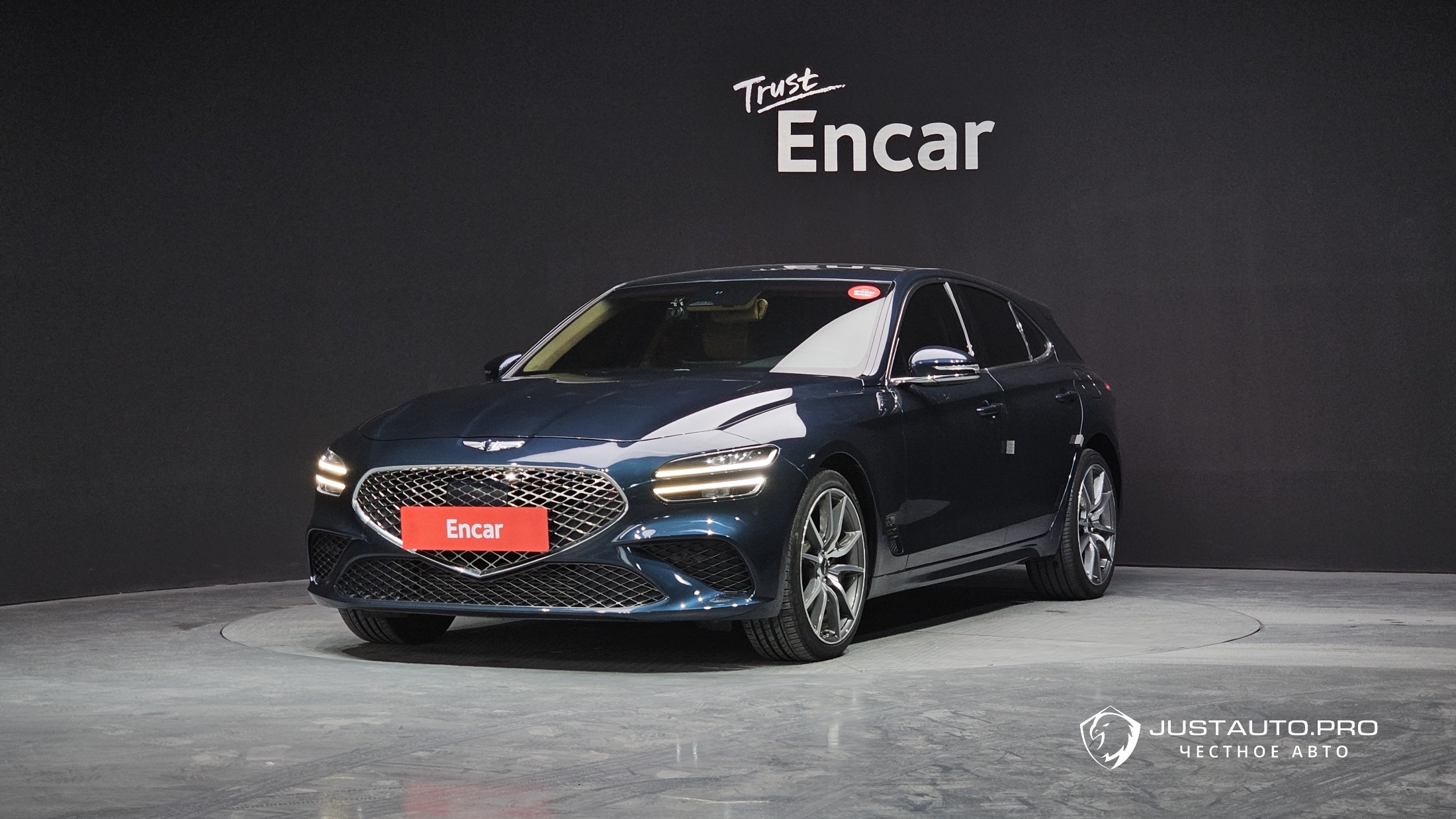 Автомобиль Genesis G70