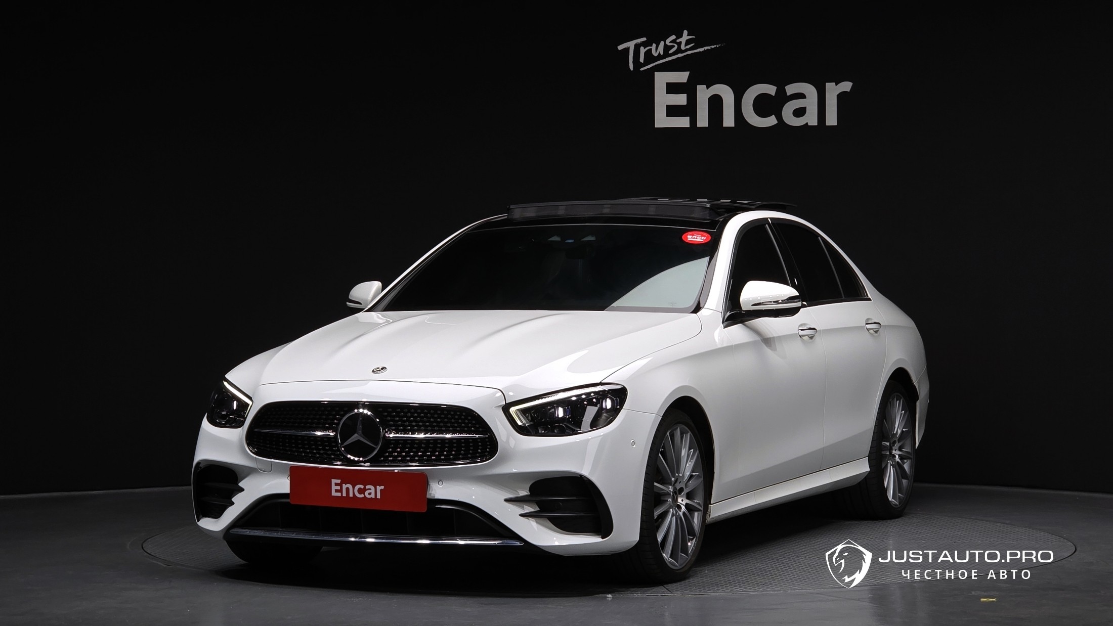 Автомобиль Mercedes-Benz E-Class