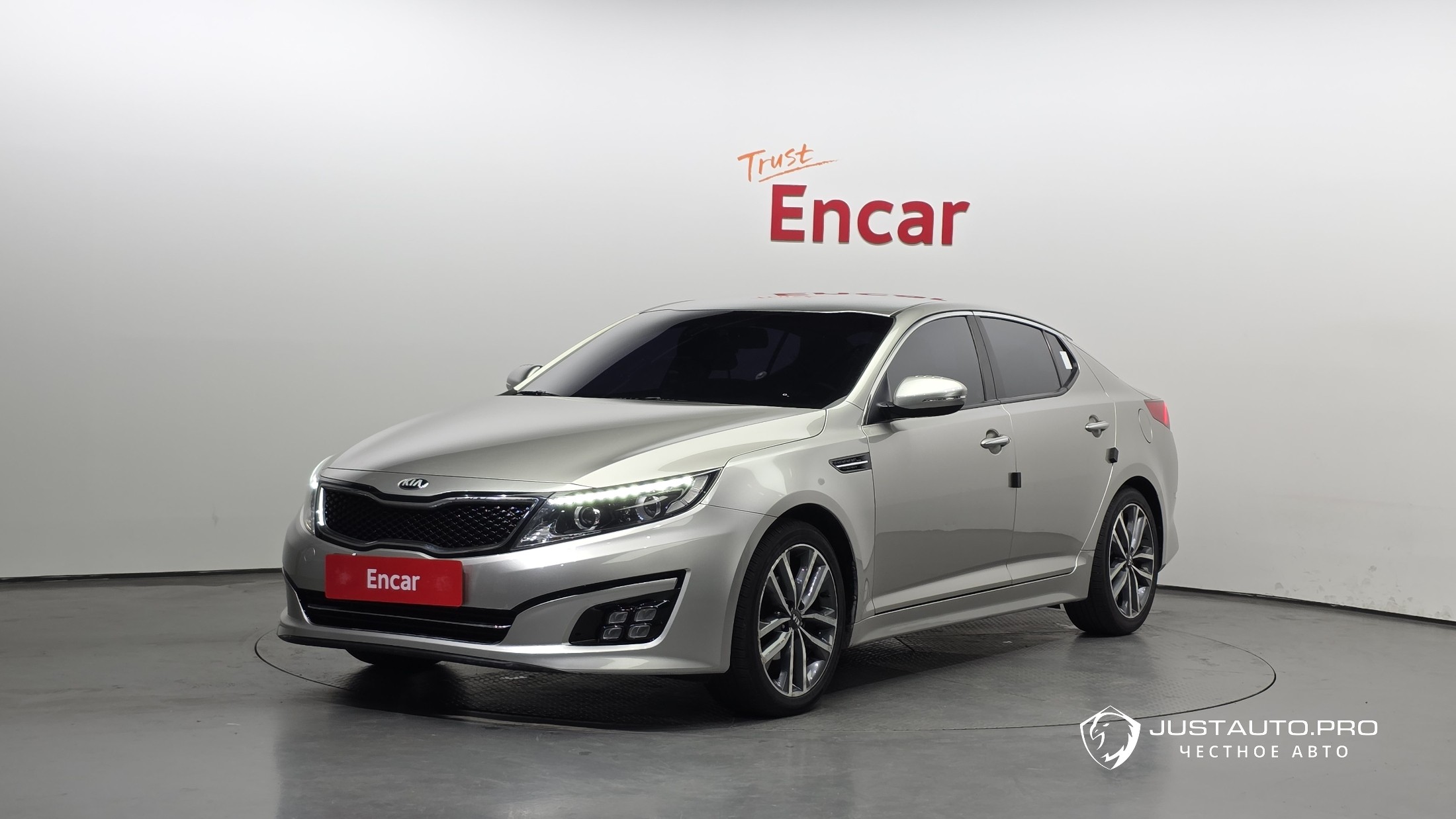 Автомобиль Kia K5