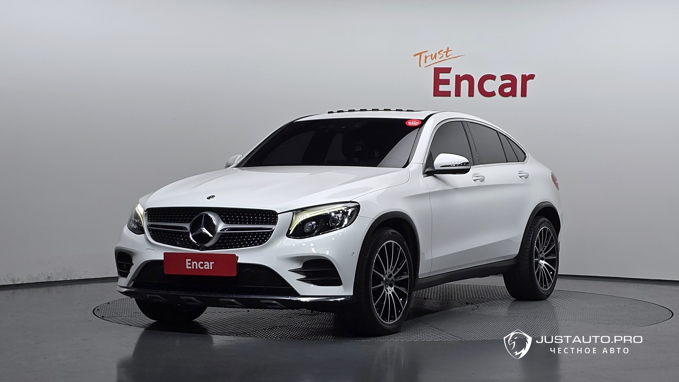 Автомобиль Mercedes-Benz GLC-Class